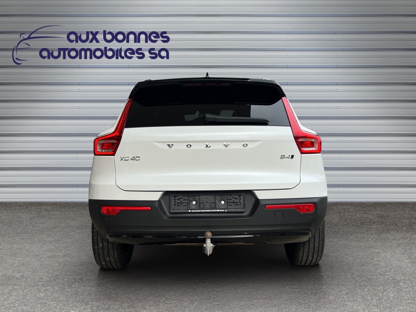 VOLVO XC40 B4 Benzin Mild Hybrid AWD R-Design Geartronic-image-5