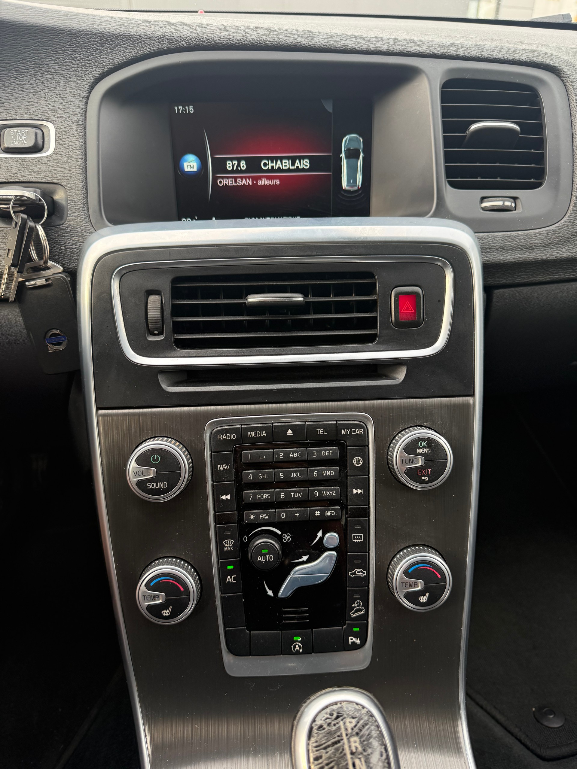 VOLVO V60 Cross Country D4 AWD Summum Geartronic-image-5