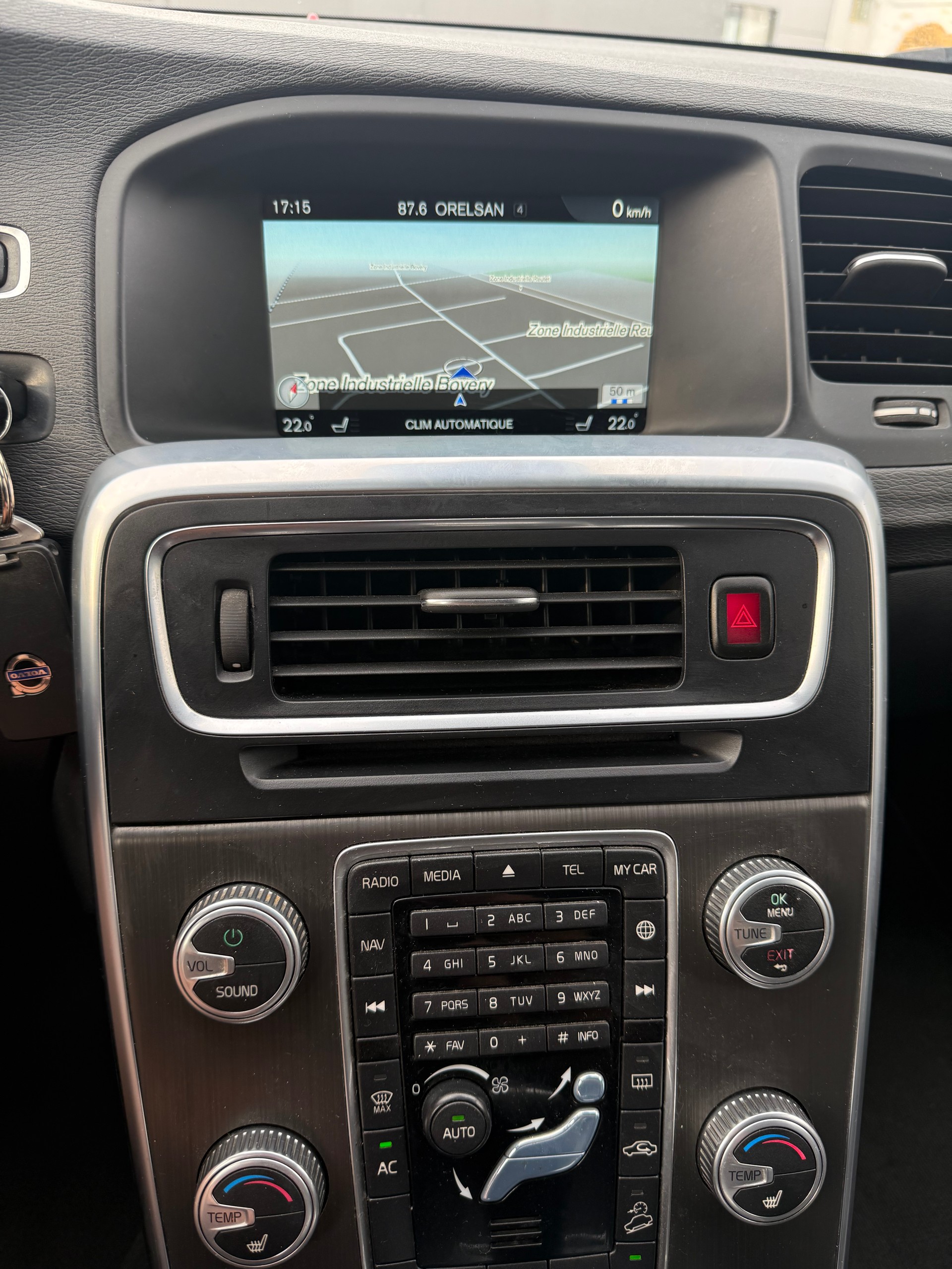 VOLVO V60 Cross Country D4 AWD Summum Geartronic-image-6