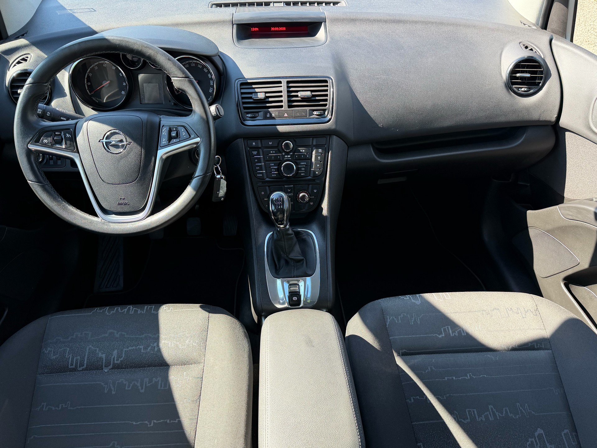 OPEL Meriva 1.4 Turbo Color Edition-image-10