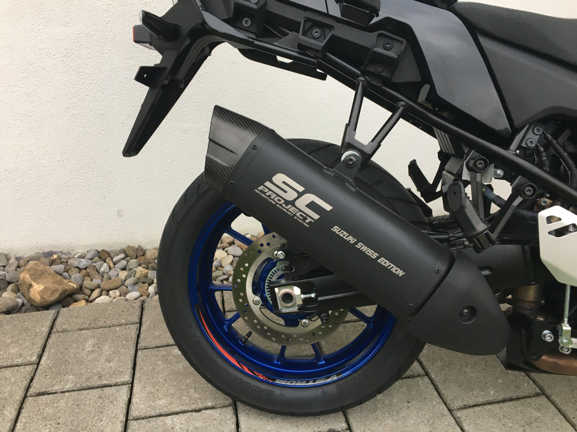 SUZUKI DL 1050 A V-Strom-showroom-element-3