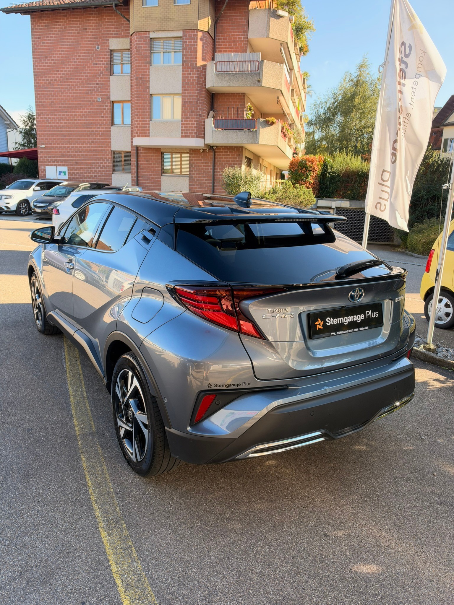 TOYOTA C-HR 2.0 HSD CVT Trend-image-3