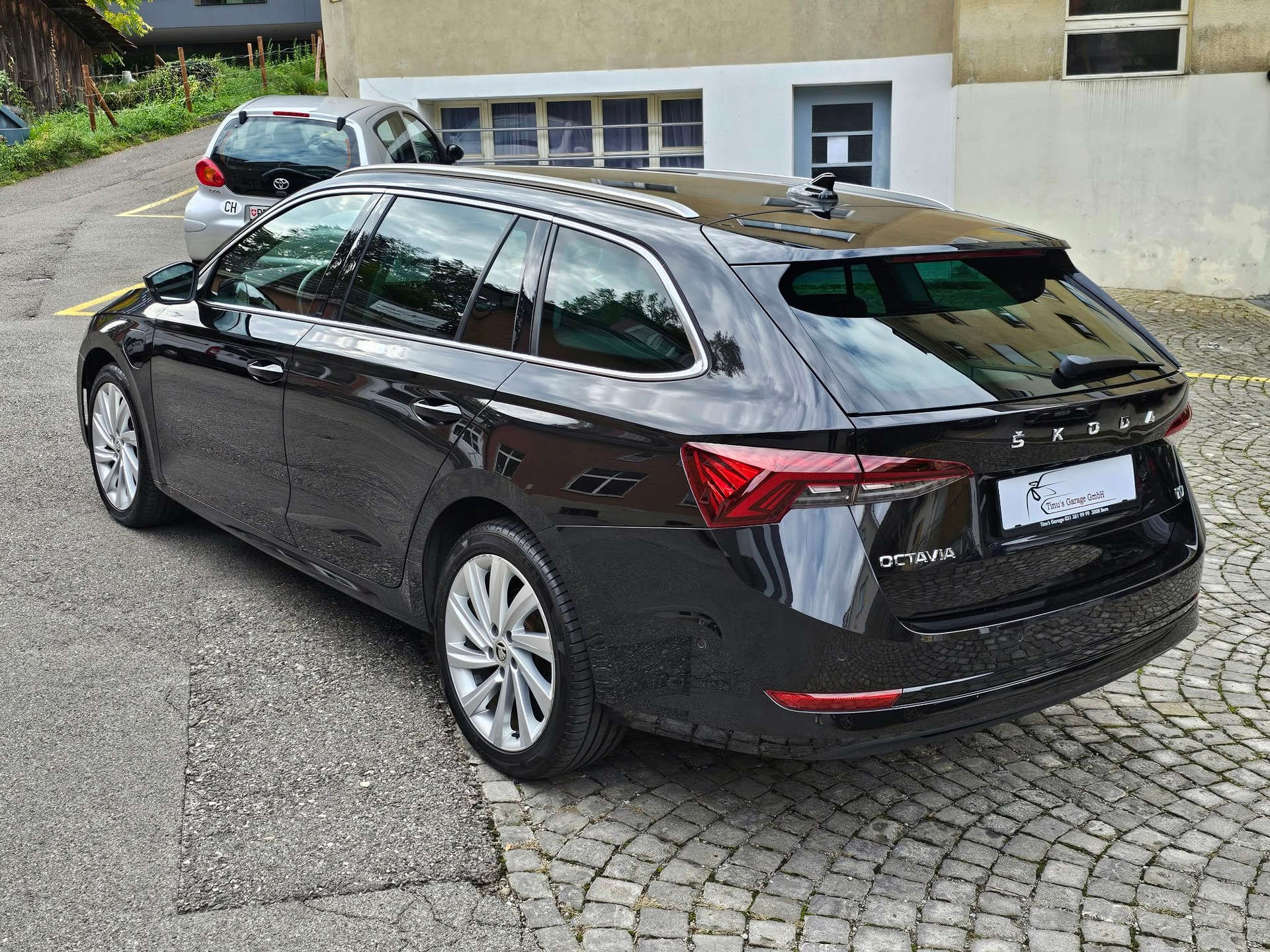 SKODA Octavia Combi 1.4 TSI PHEV DSG Style-image-2