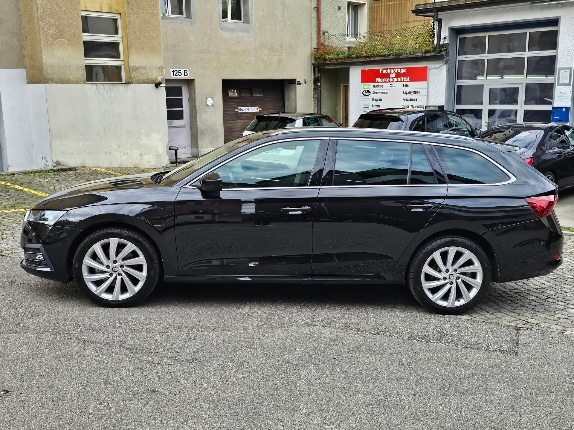 SKODA Octavia Combi 1.4 TSI PHEV DSG Style-image-1