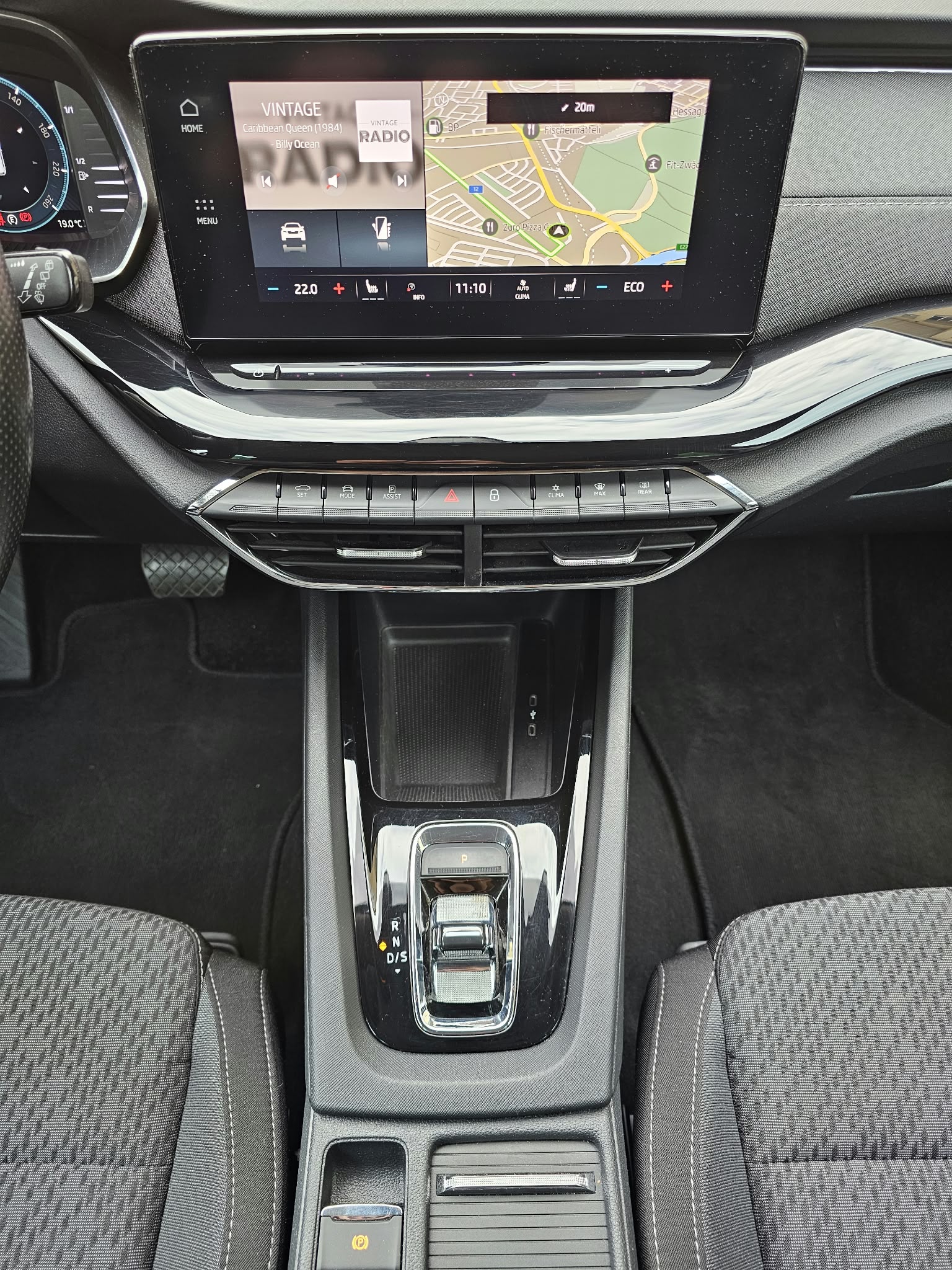 SKODA Octavia Combi 1.4 TSI PHEV DSG Style-image-10