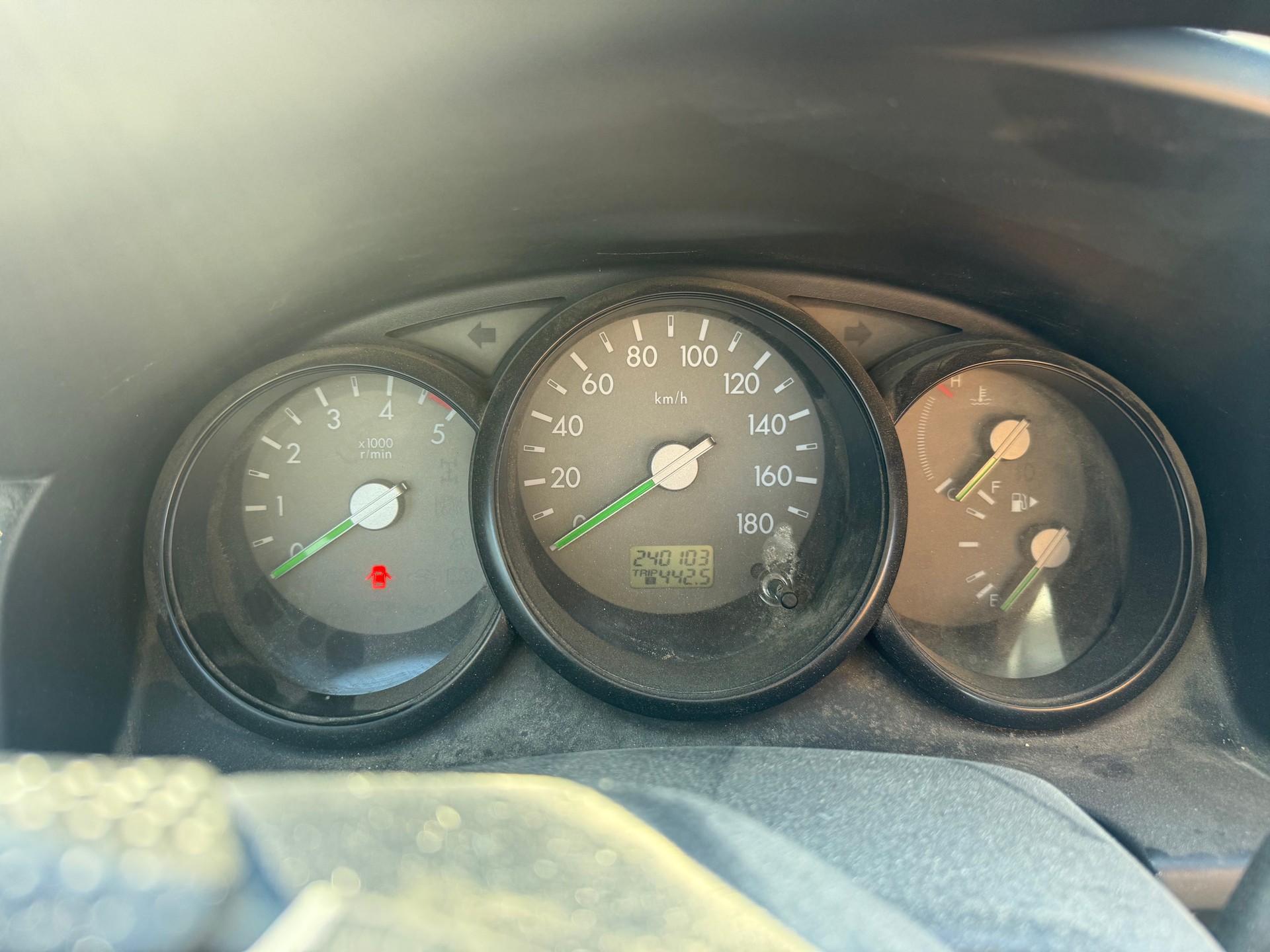 MAZDA BT-50 2.5 CD Tornado 4x4-image-4
