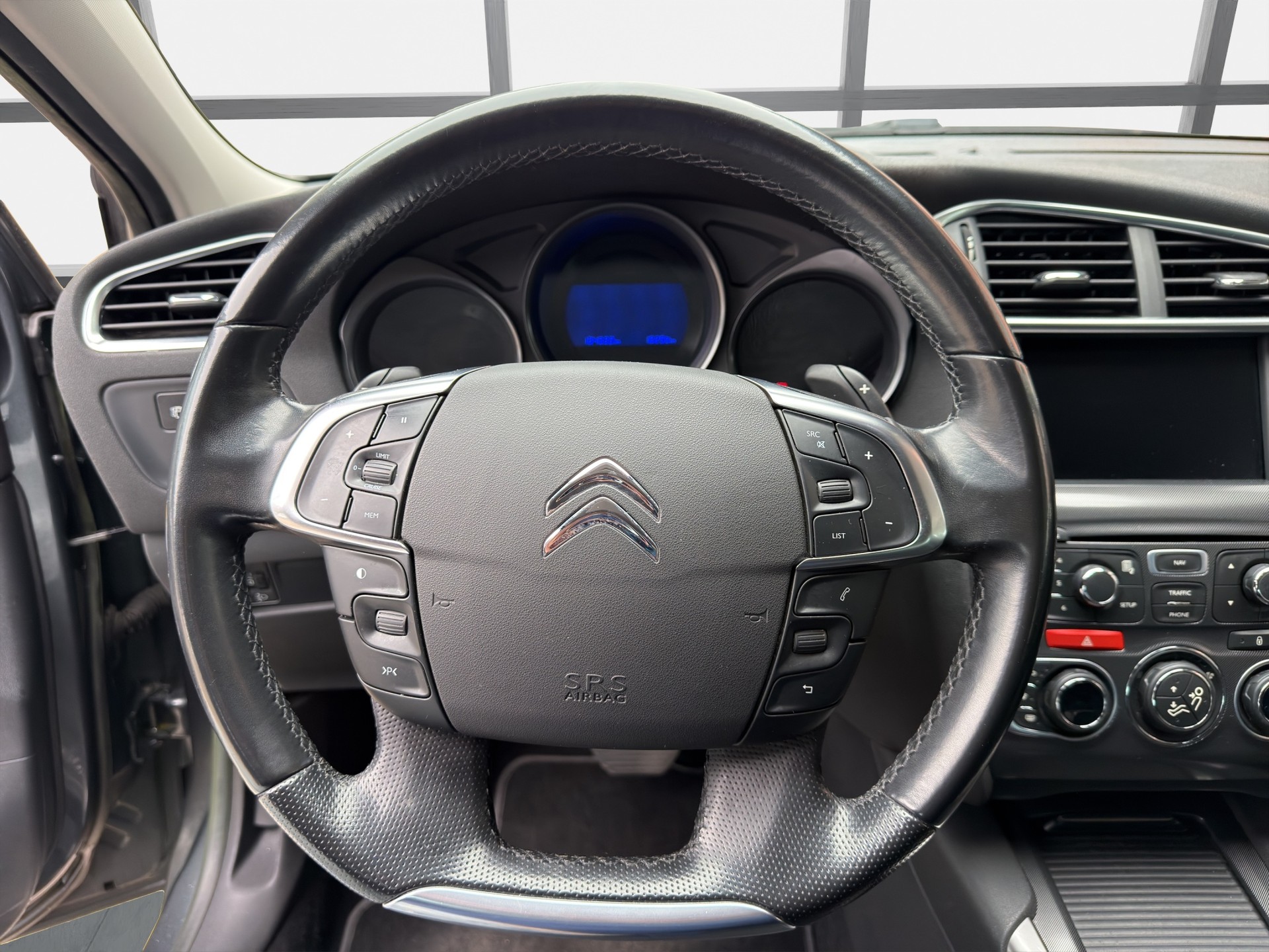 CITROEN C4 Berline 1.6 THP Séduction EGS6-image-7
