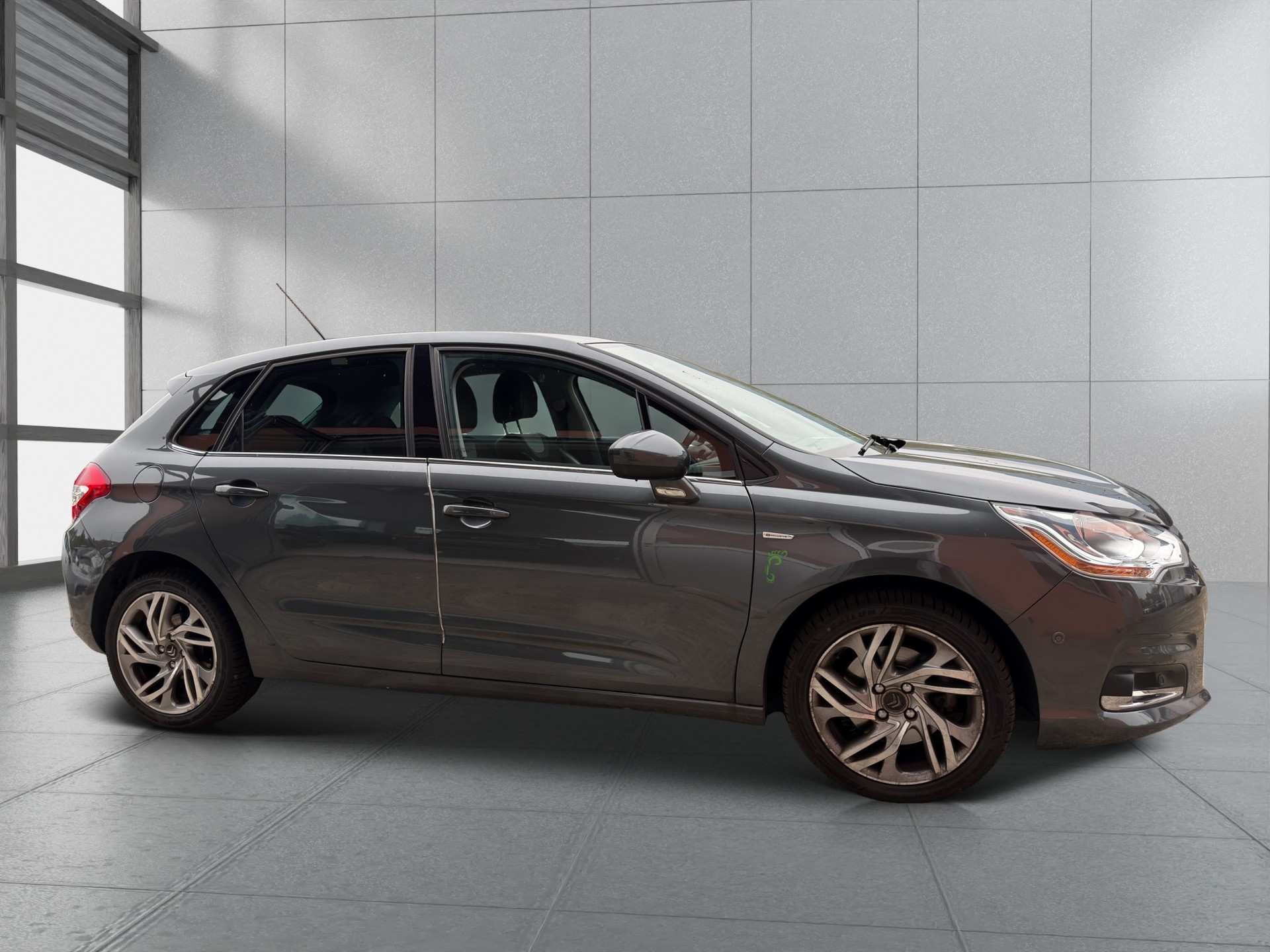 CITROEN C4 Berline 1.6 THP Séduction EGS6-image-5