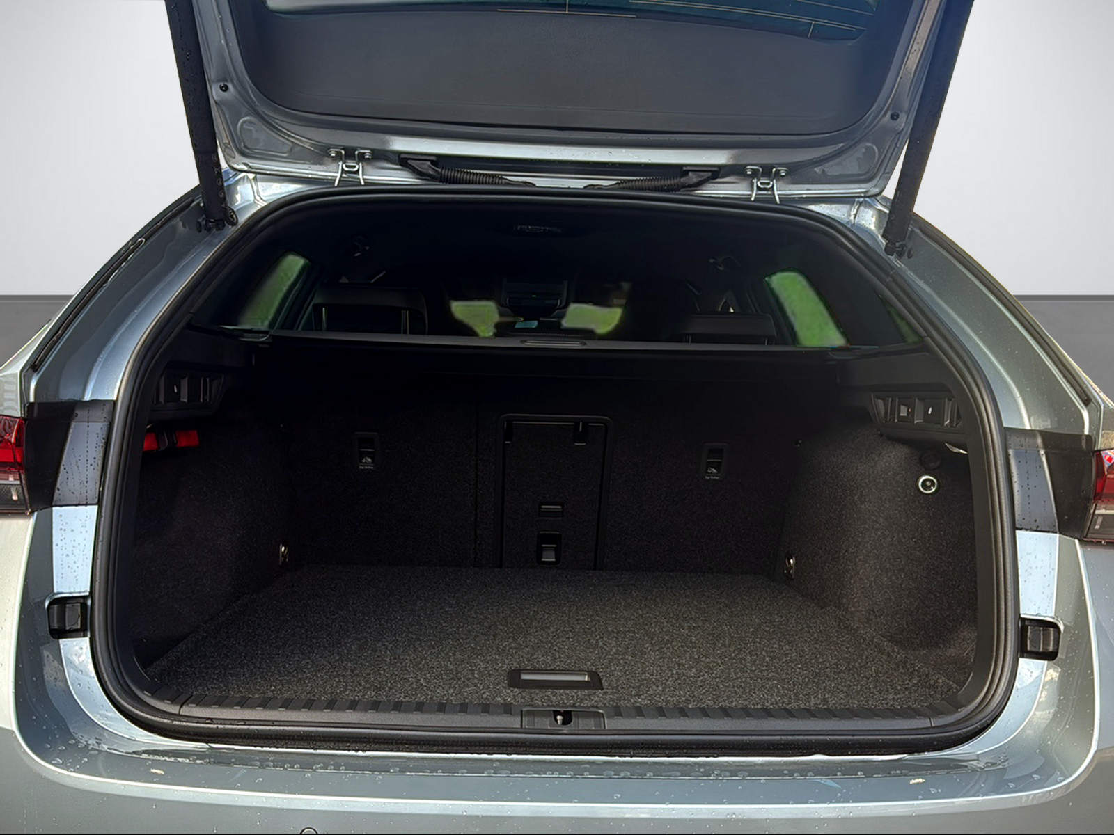 SKODA Octavia Combi 2.0 TSI Dynamic 4x4 DSG-image-12