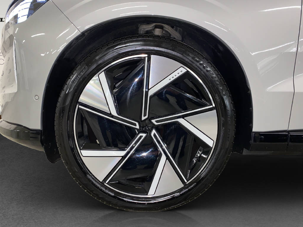 VOLVO EX 90 Twin Ultra AWD-image-13