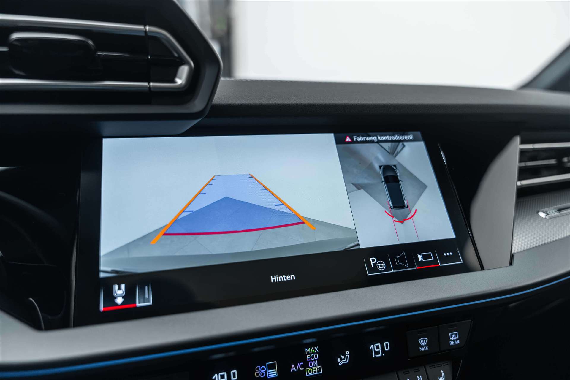 AUDI AUDI A3 Sportback 35 TDi S-Line S-Tronic Automat-image-19