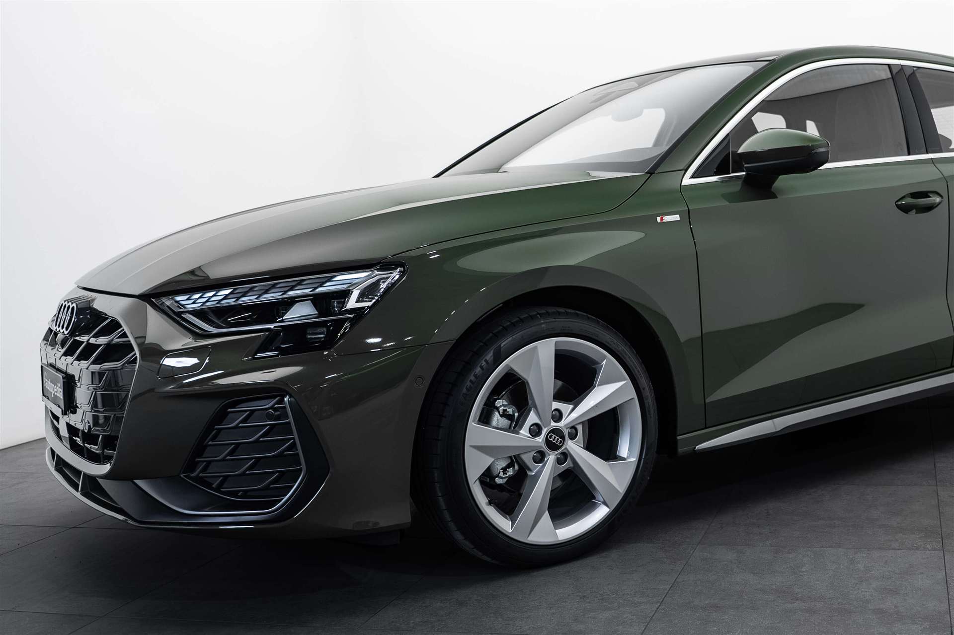 AUDI AUDI A3 Sportback 35 TDi S-Line S-Tronic Automat-image-1