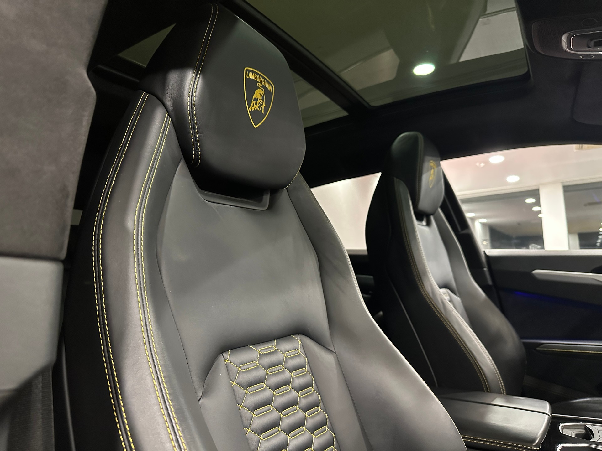 LAMBORGHINI Urus E-Gear-image-16