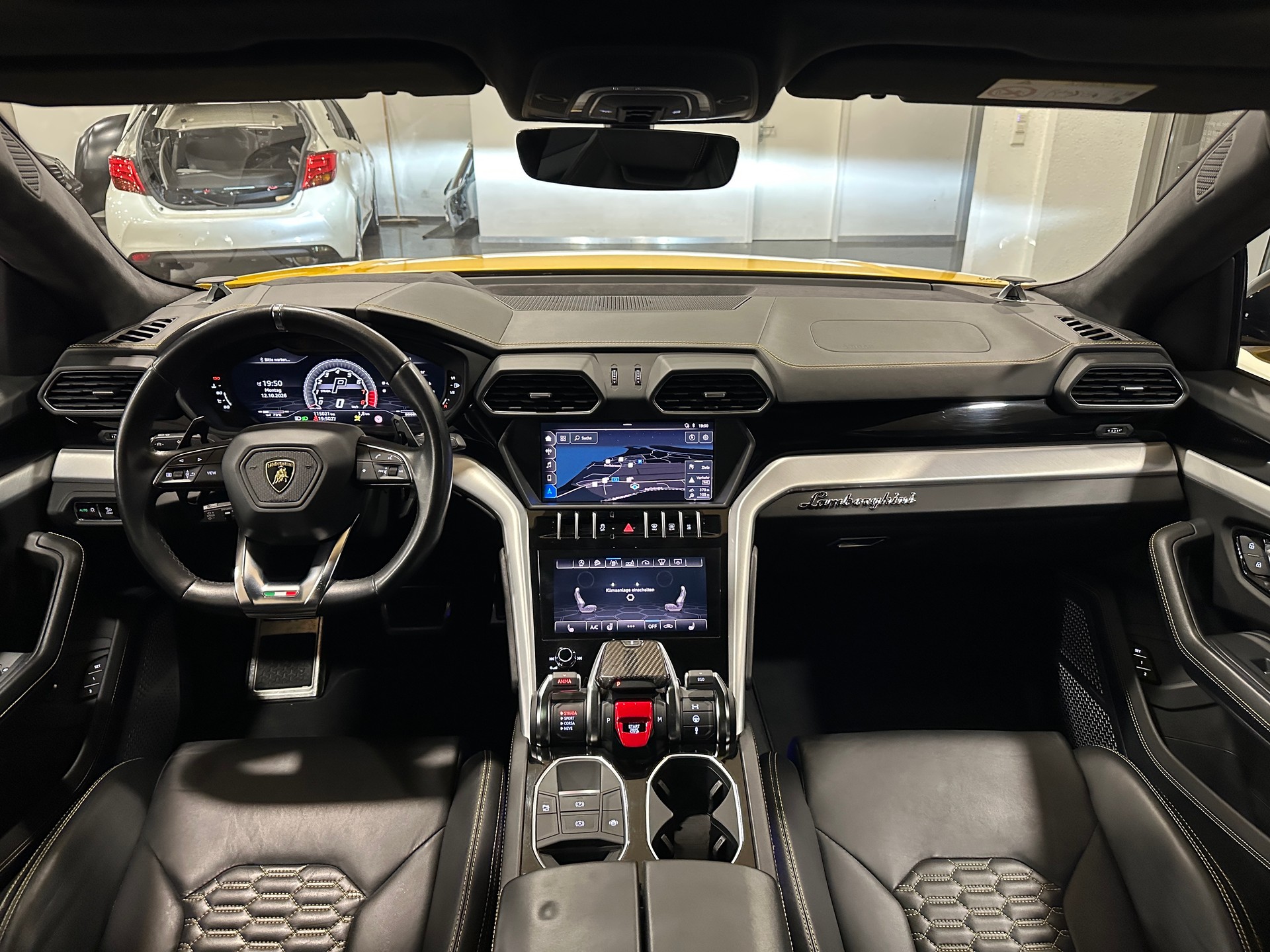 LAMBORGHINI Urus E-Gear-image-1