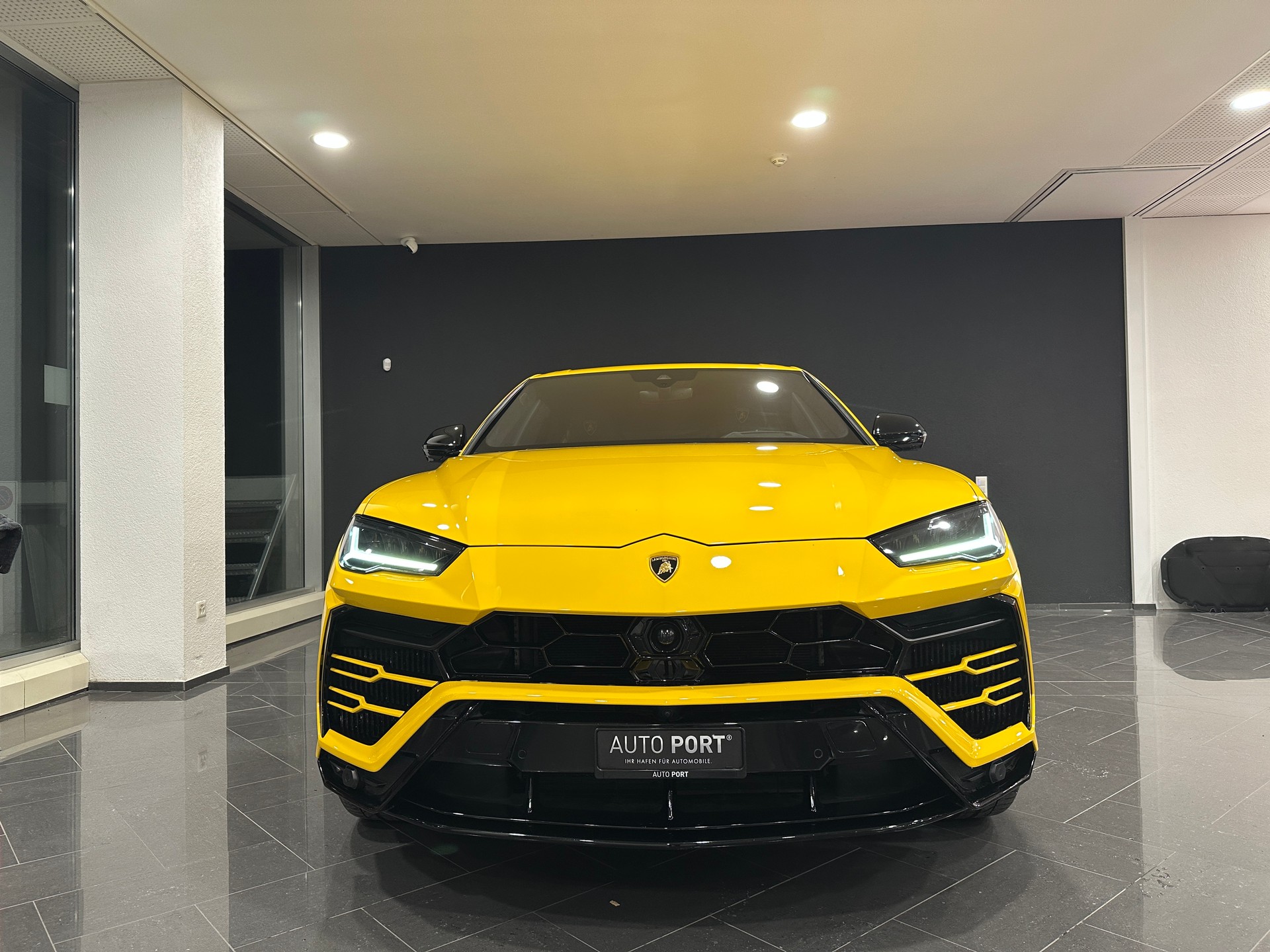 LAMBORGHINI Urus E-Gear-image-3
