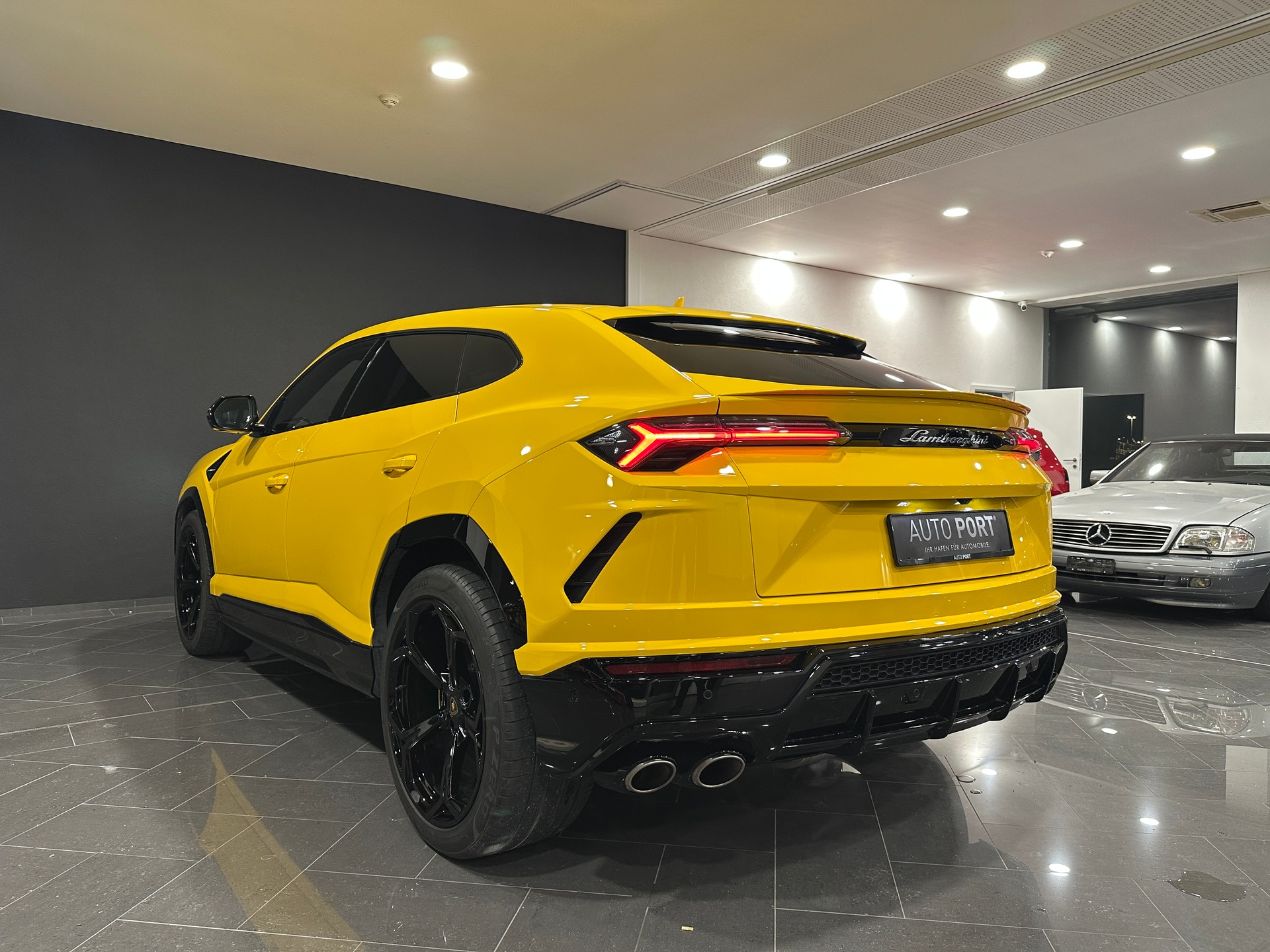 LAMBORGHINI Urus E-Gear-image-12
