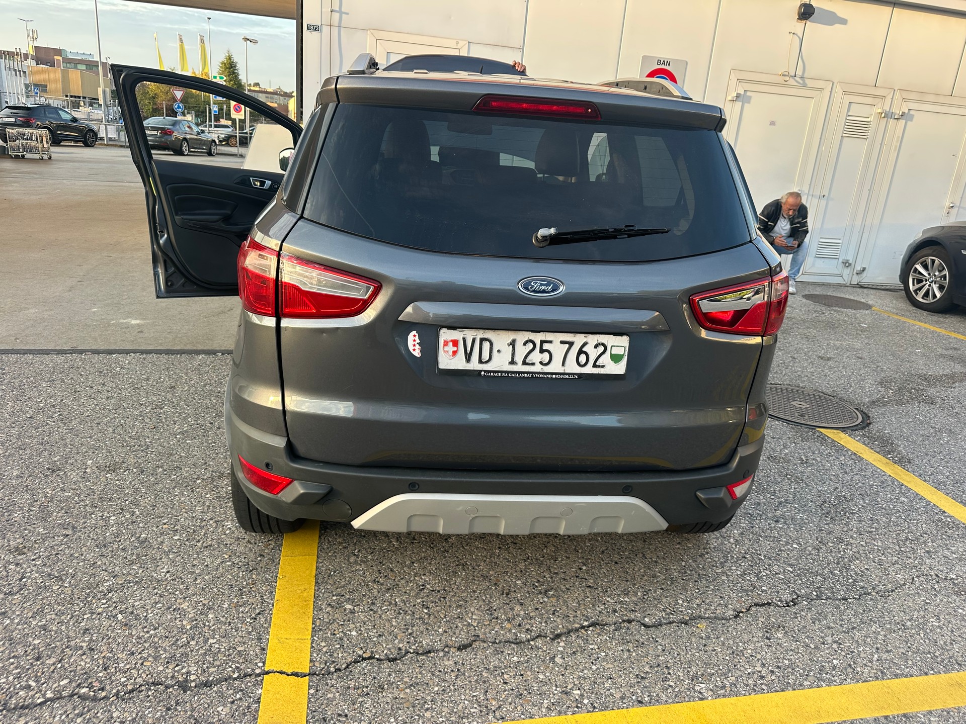 FORD EcoSport 1.0 SCTi Titanium-image-5