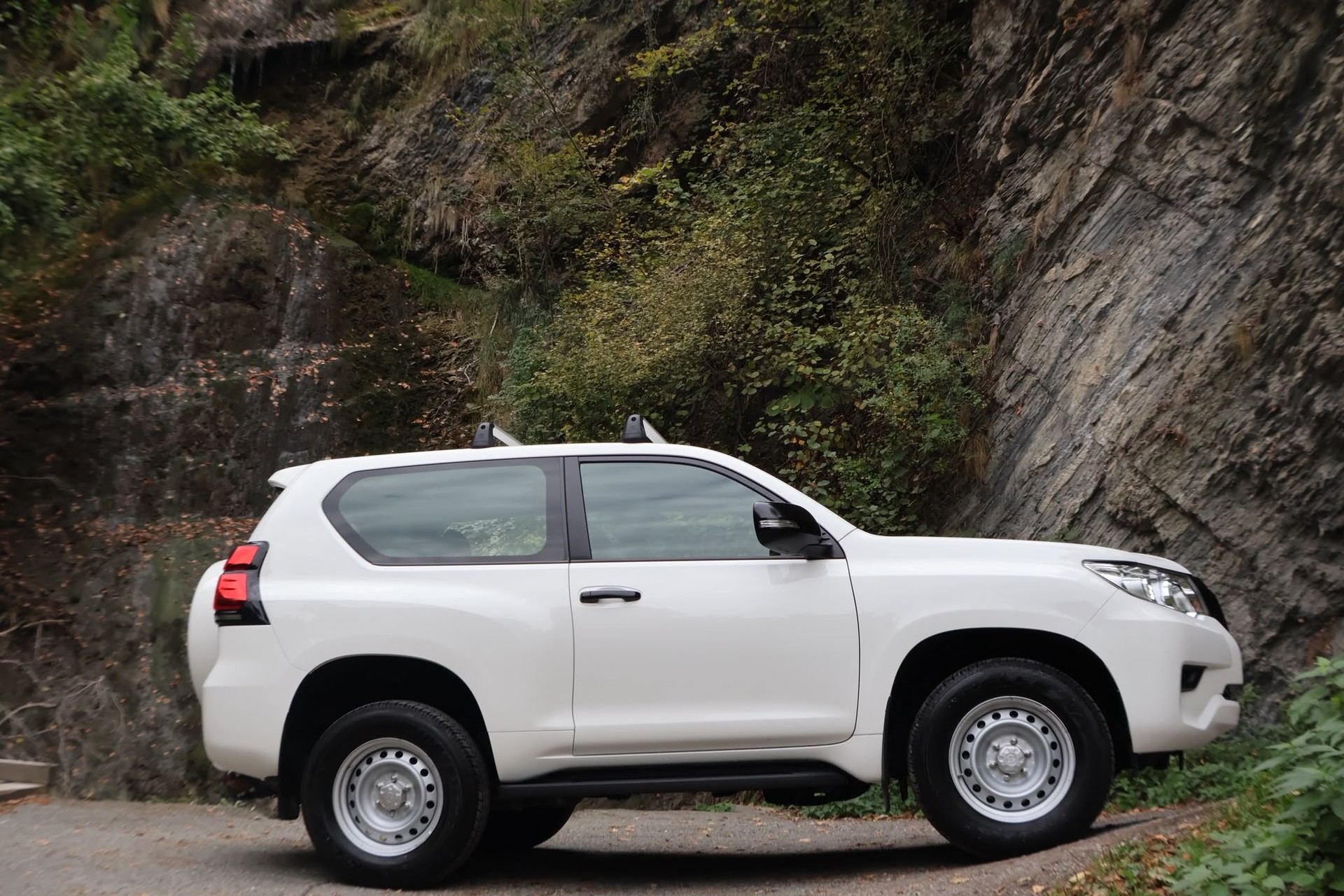 TOYOTA Land Cruiser 2.8TD Comfort Automatic-image-6