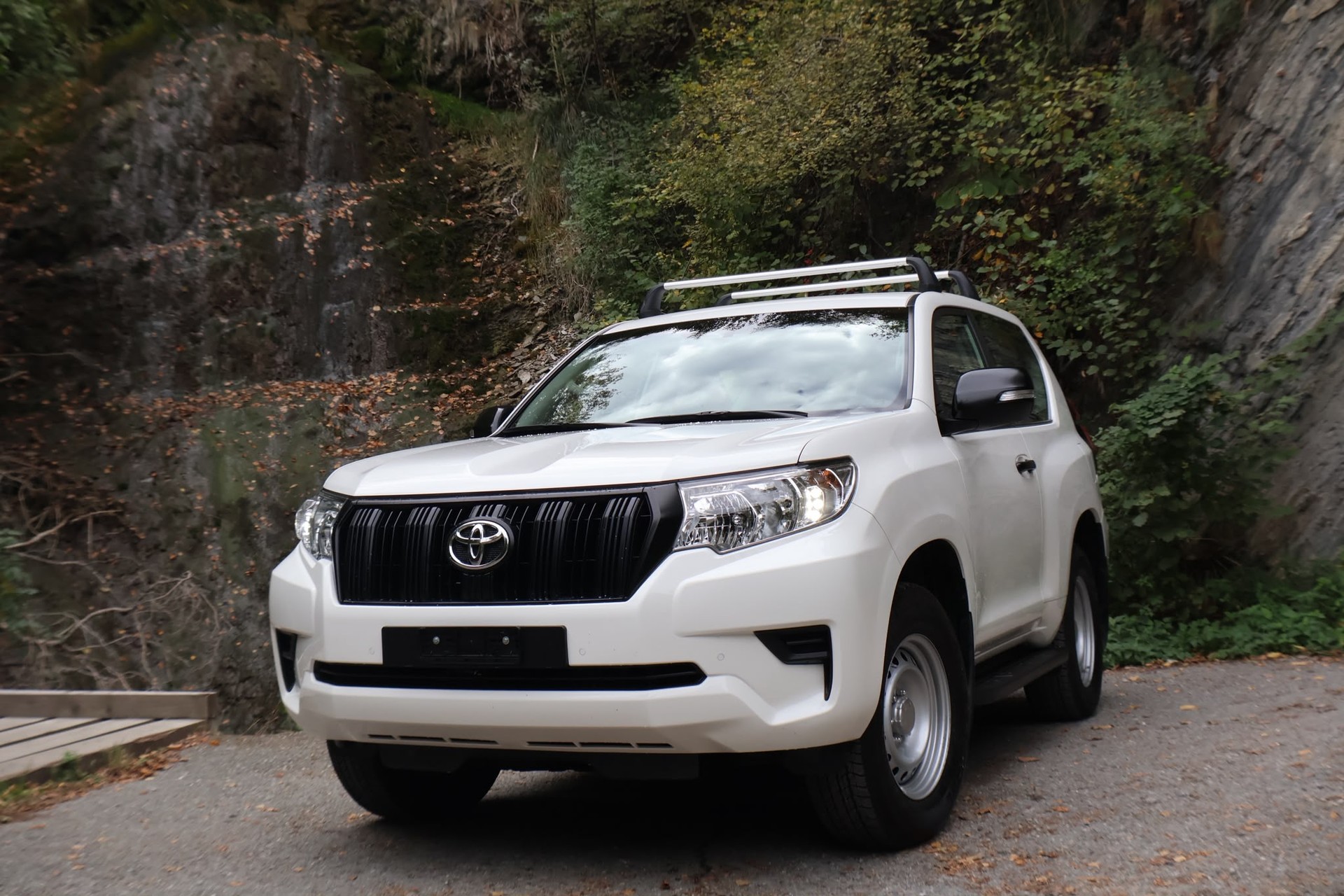 TOYOTA Land Cruiser 2.8TD Comfort Automatic-image-0