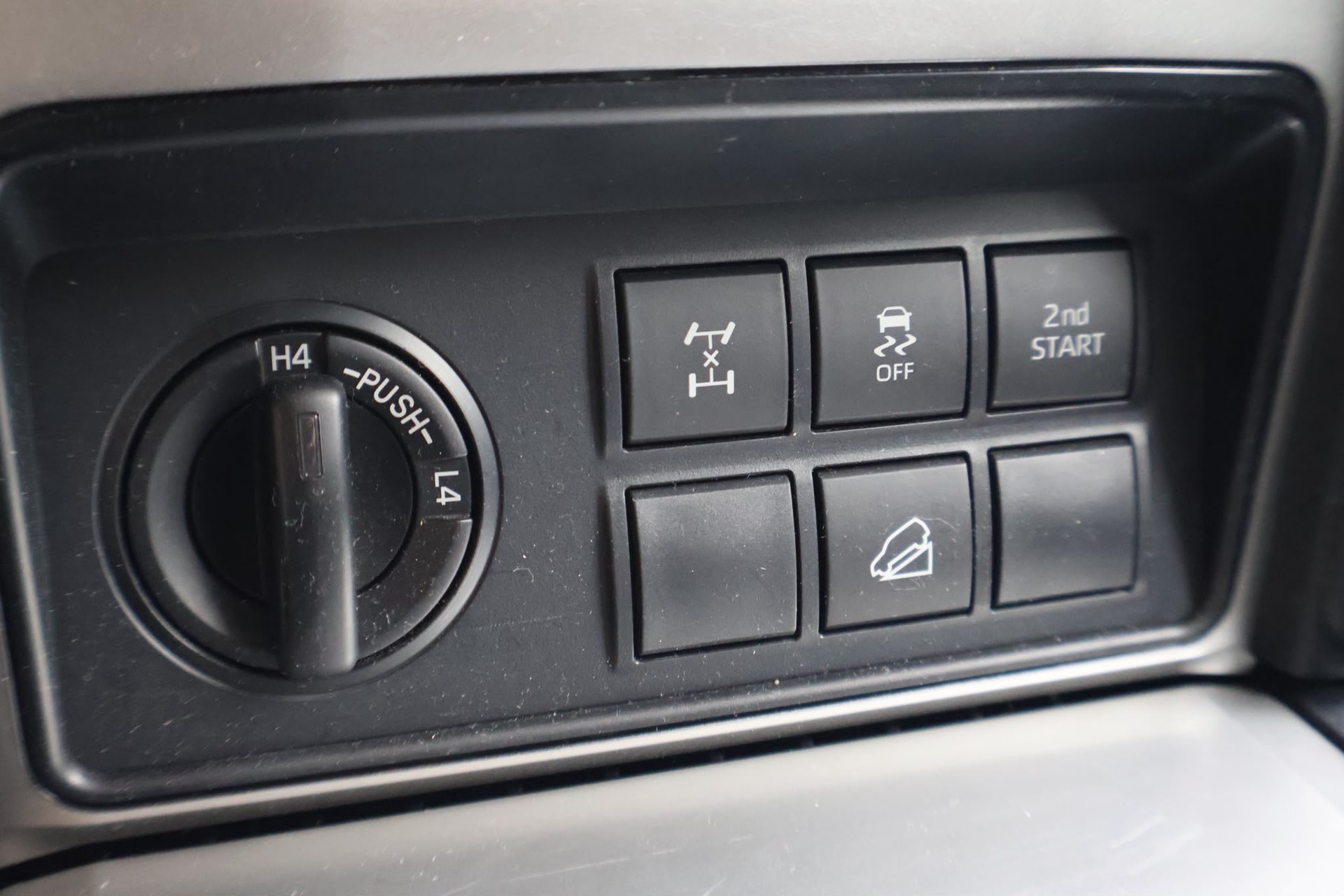 TOYOTA Land Cruiser 2.8TD Comfort Automatic-image-9