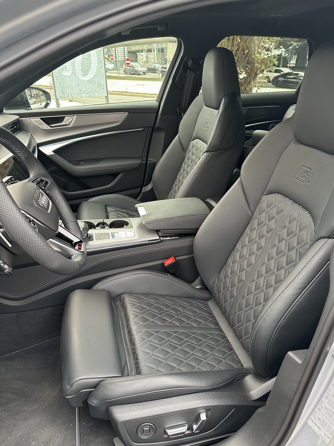 AUDI A6 Avant 45 TFSI Sport Attraction S-tronic quattro-image-5