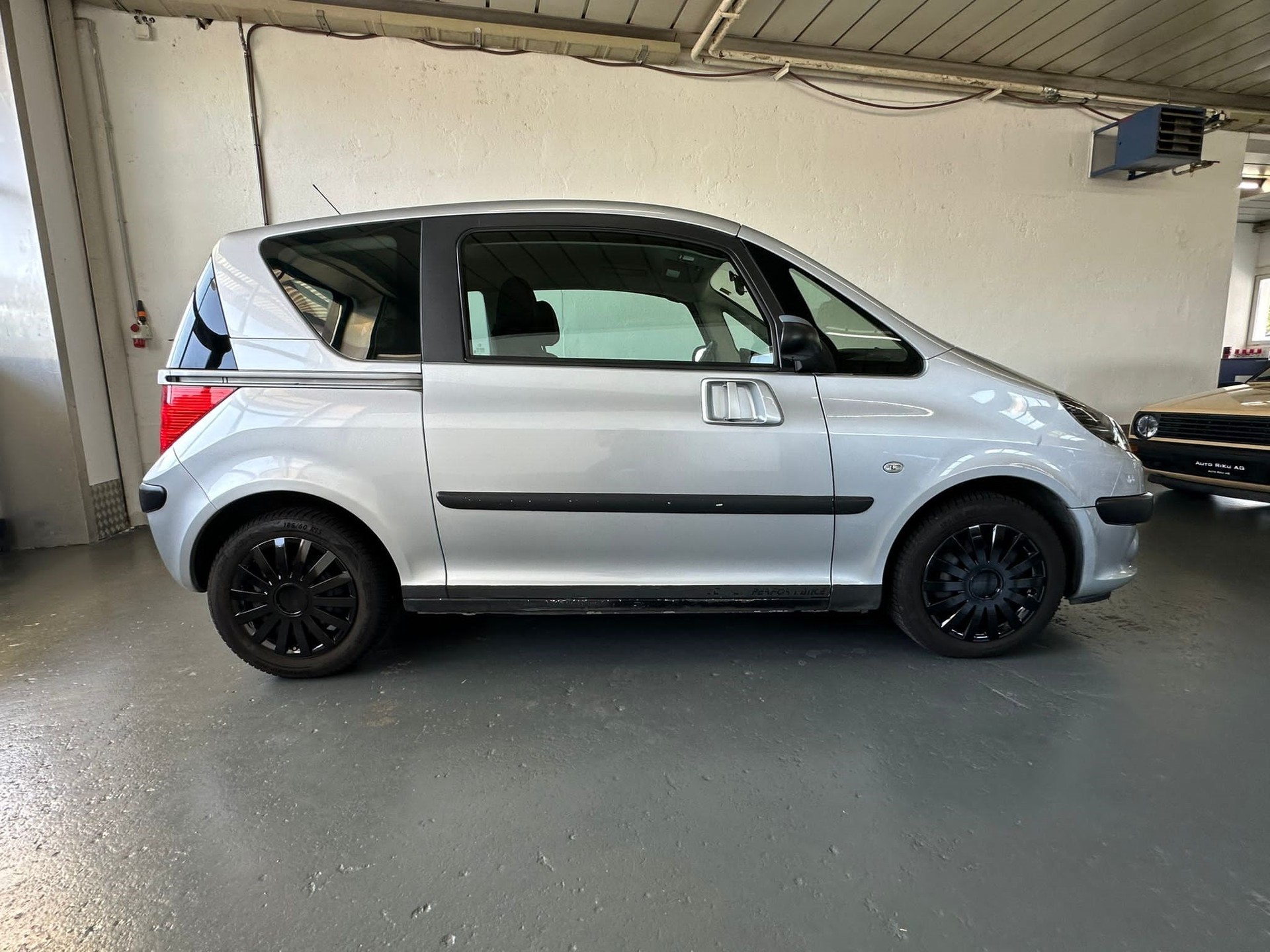 PEUGEOT 1007 1.6 Edition-image-5