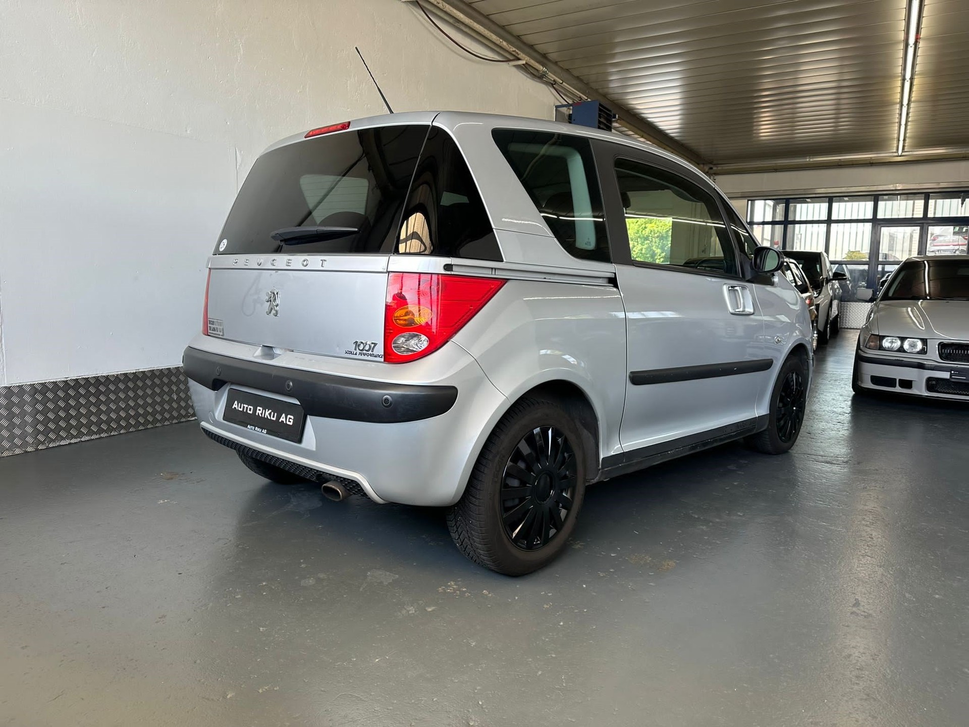 PEUGEOT 1007 1.6 Edition-image-7