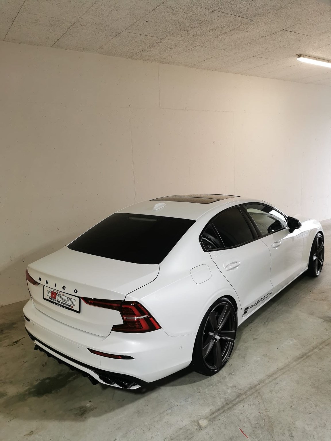 VOLVO S60 B5 AWD Benzin Mild Hybrid R-Design Geartronic-image-4