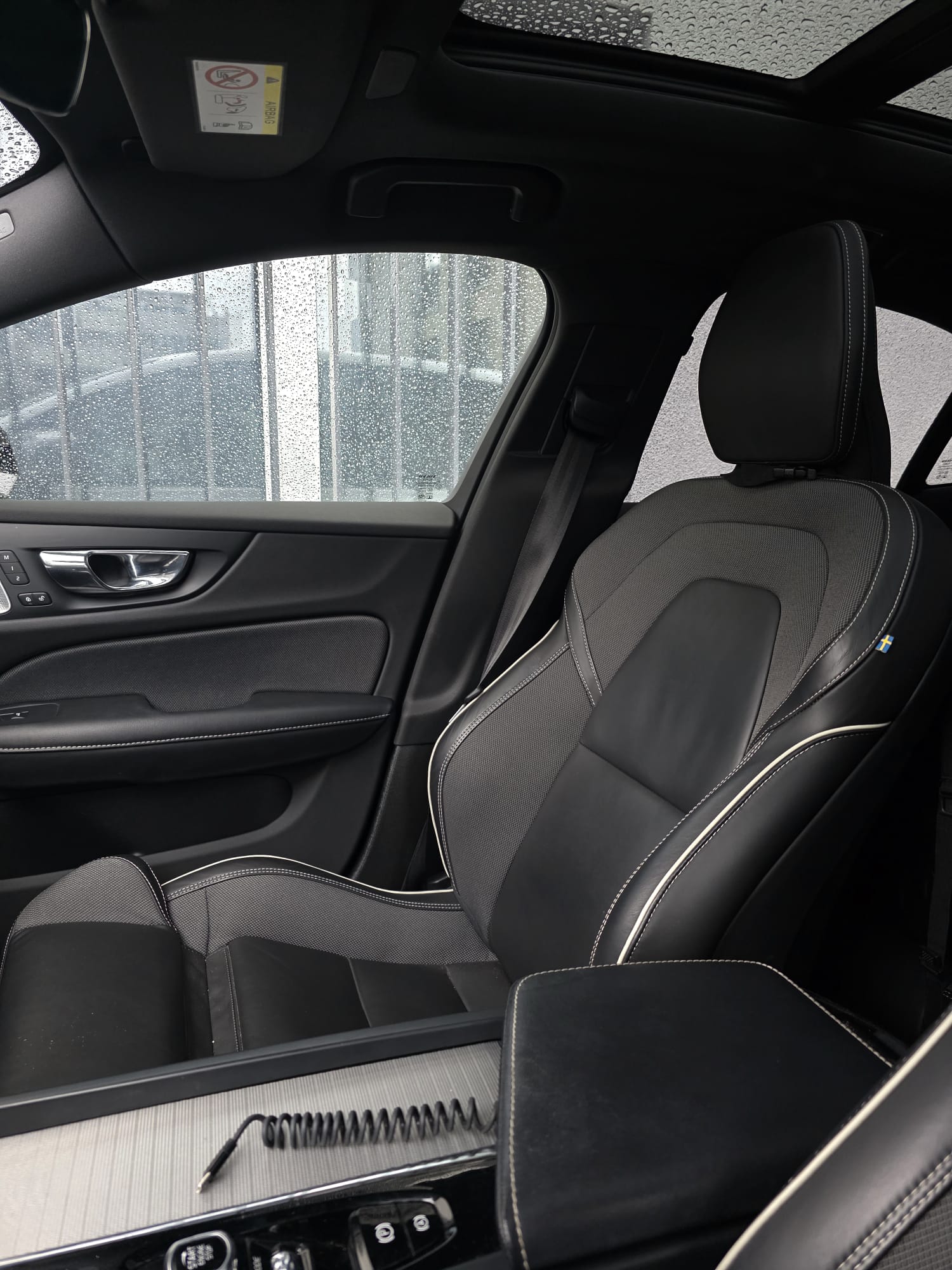 VOLVO S60 B5 AWD Benzin Mild Hybrid R-Design Geartronic-image-6