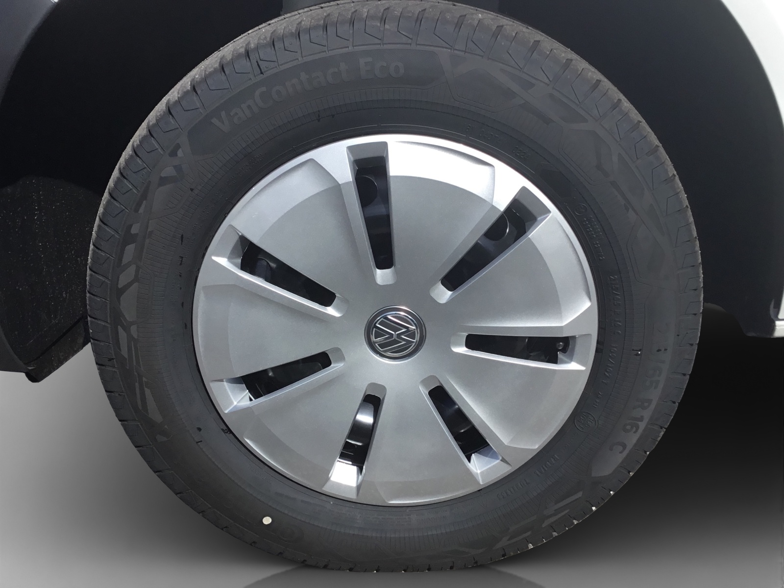 VW T6.1 2.0 TDI Entry-image-12
