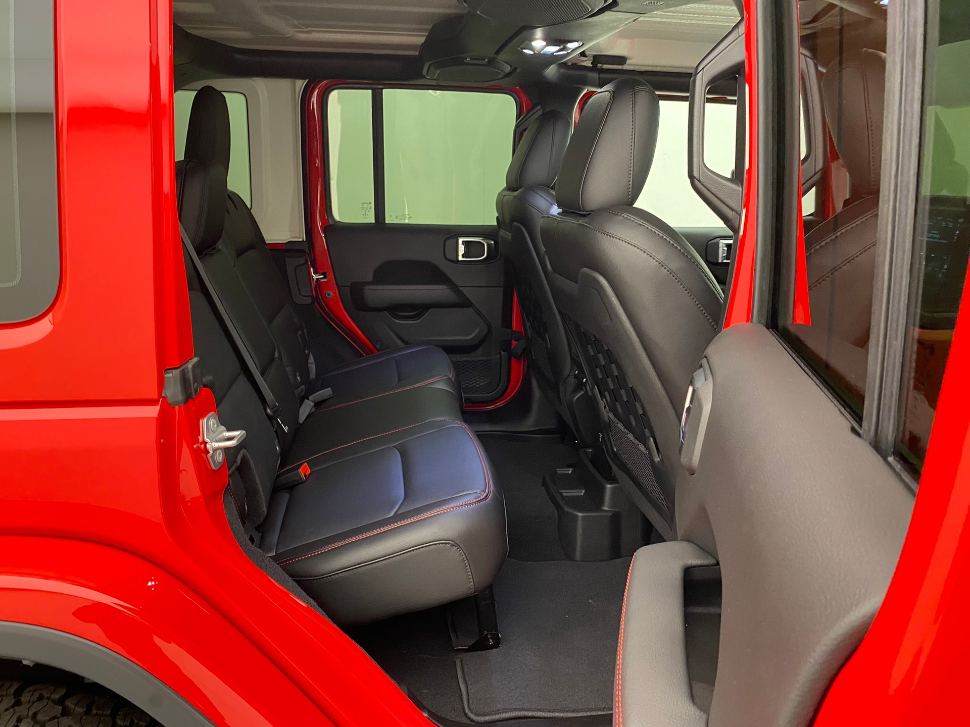 JEEP Wrangler 2.0 Rubicon Unlimited-image-13