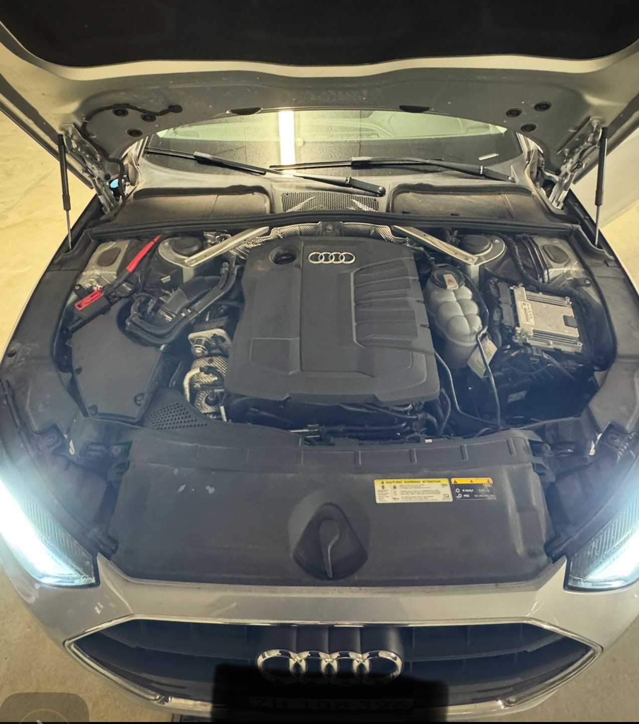 AUDI A4 Avant S-tronic-image-3