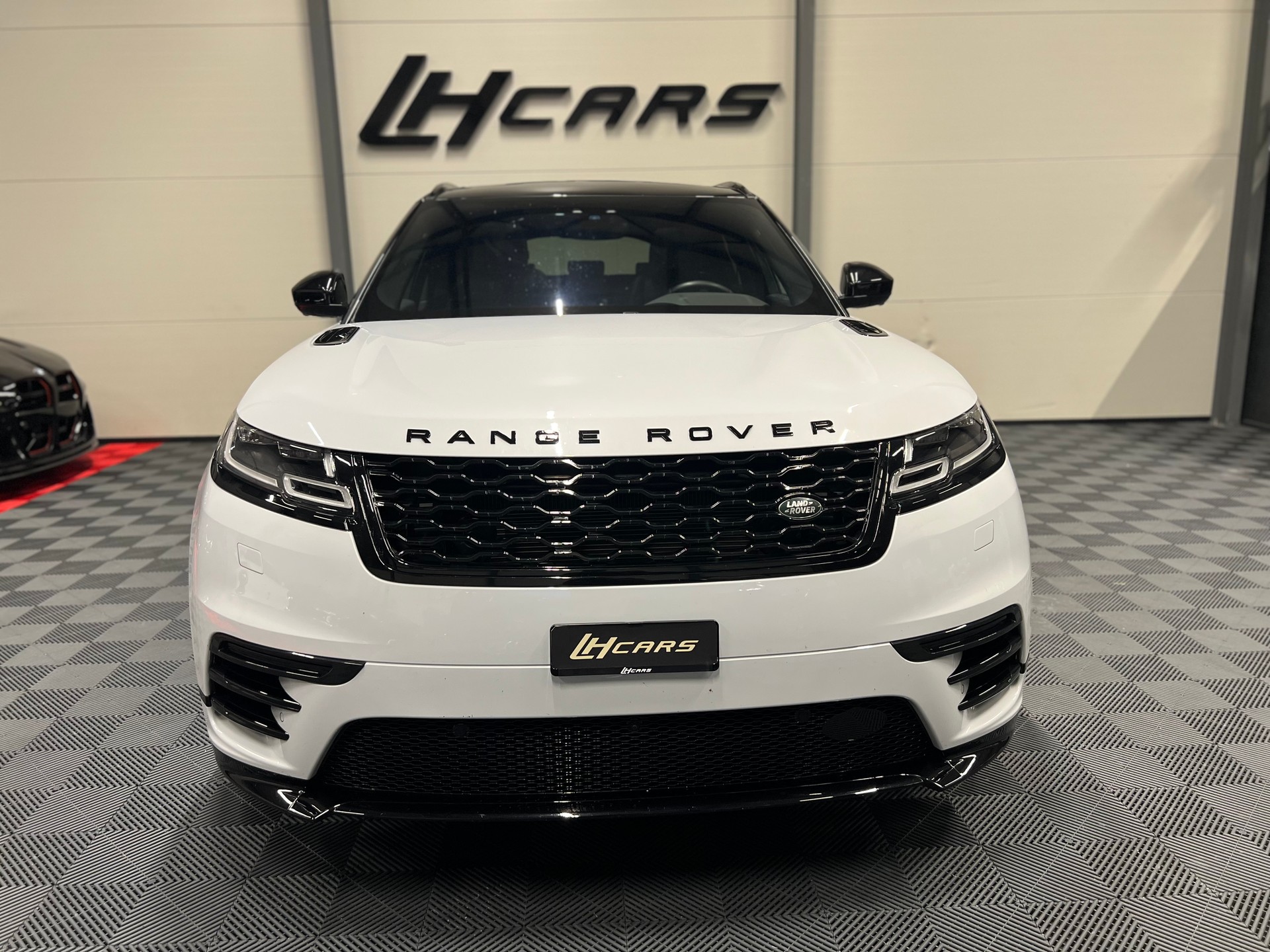 LAND ROVER Range Rover Velar 2.0 D 240 R-Dynamic SE-image-6
