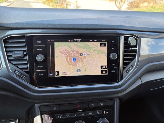 VW T-Roc 2.0 TSI Sport DSG 4Motion-image-9
