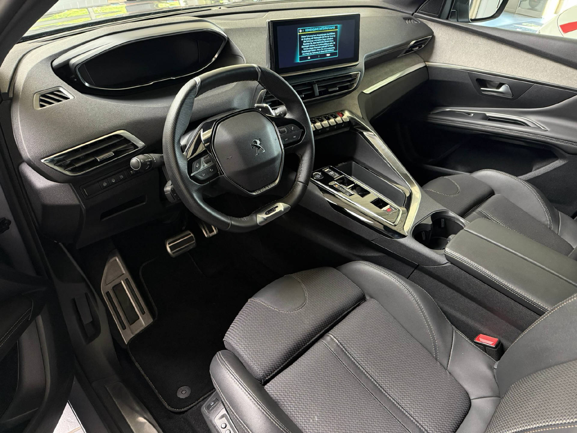 PEUGEOT 3008 1.6 Plug-in Hybrid GT-image-5
