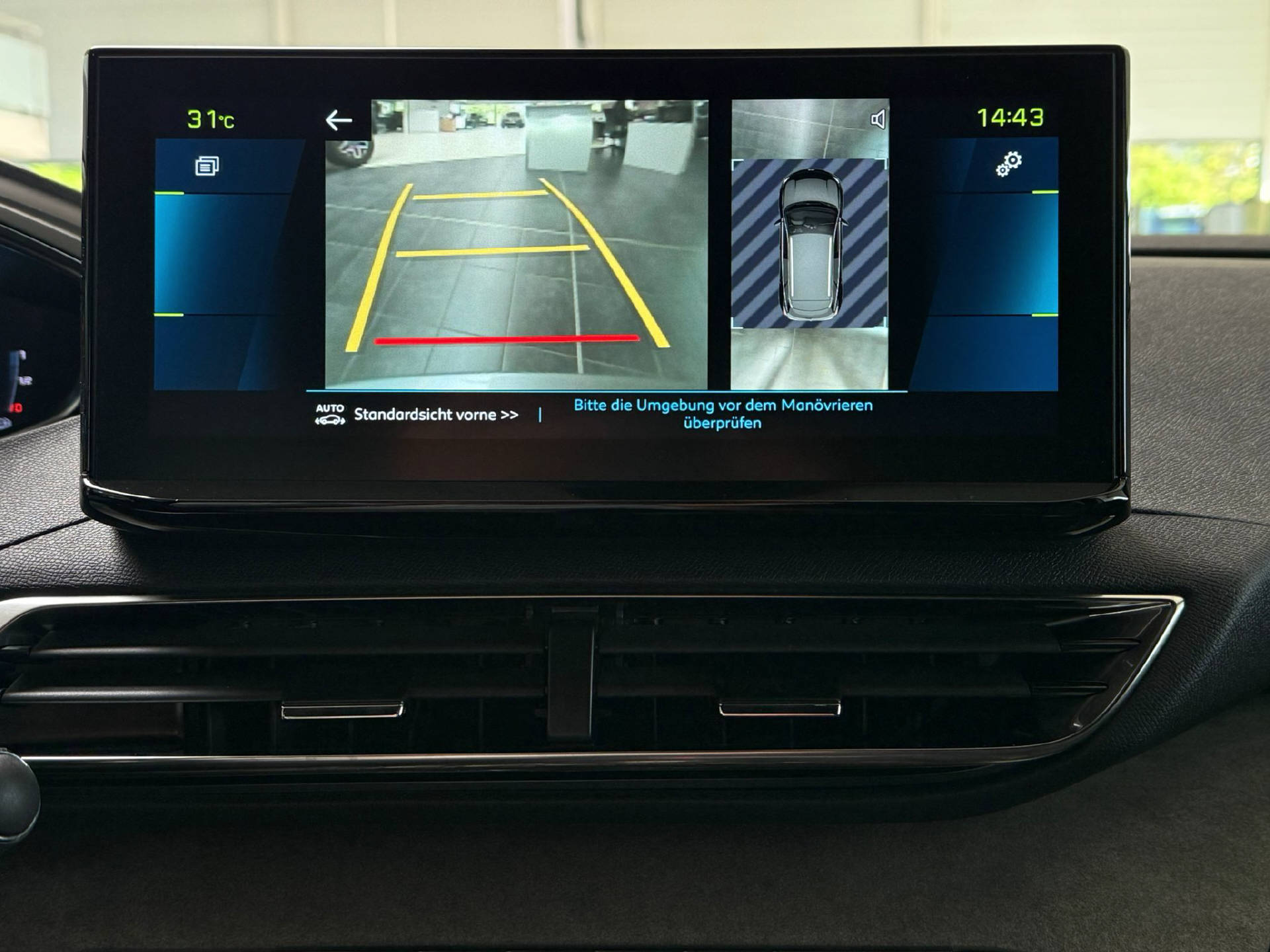 PEUGEOT 3008 1.6 Plug-in Hybrid GT-image-10