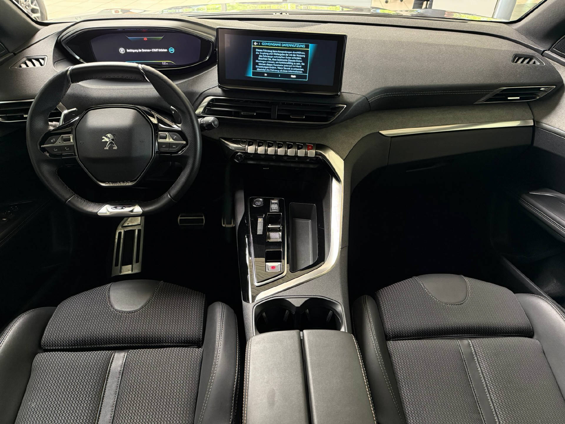 PEUGEOT 3008 1.6 Plug-in Hybrid GT-image-6