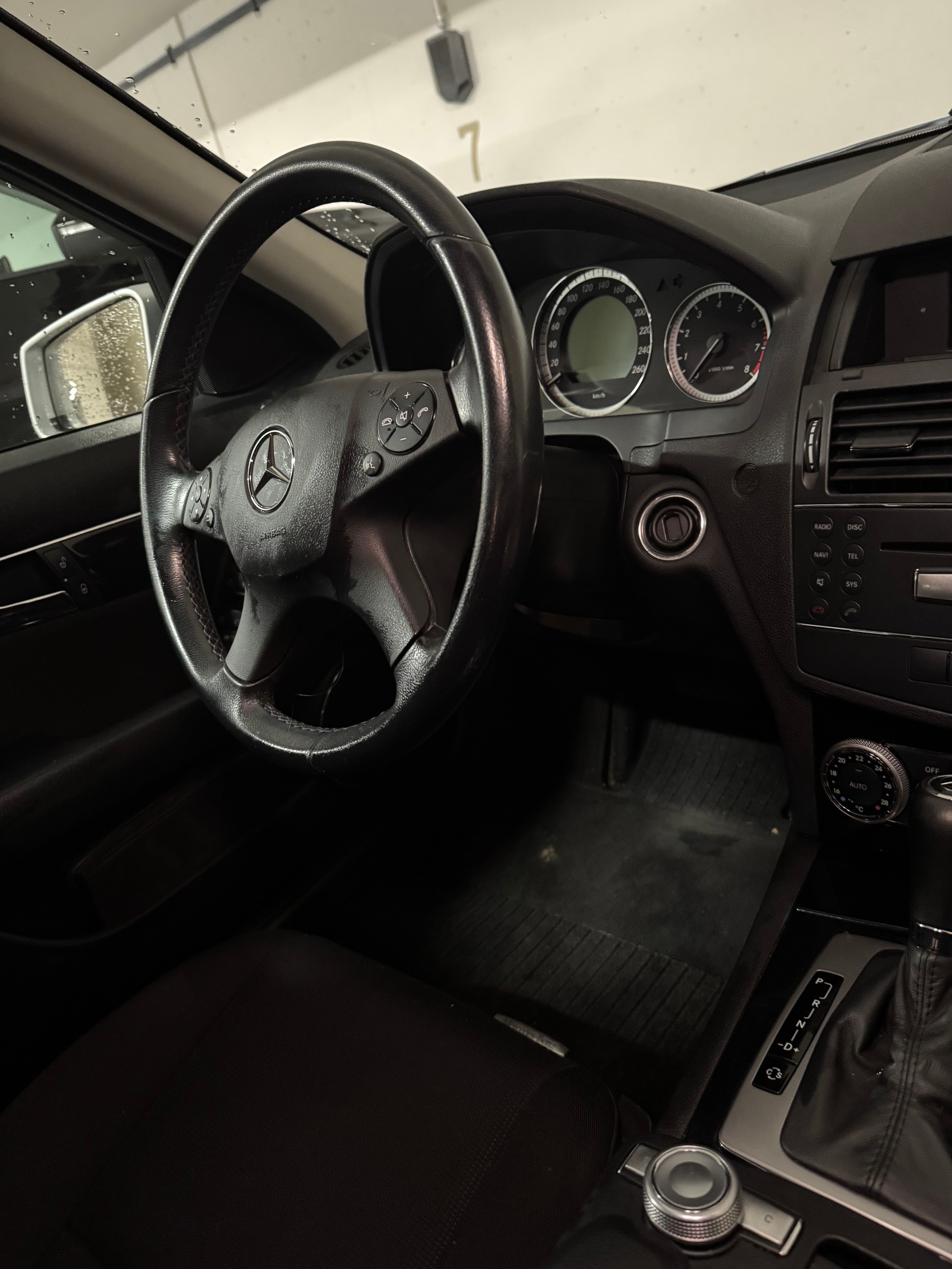 MERCEDES-BENZ C 180 Kompressor Classic Automatic-image-4