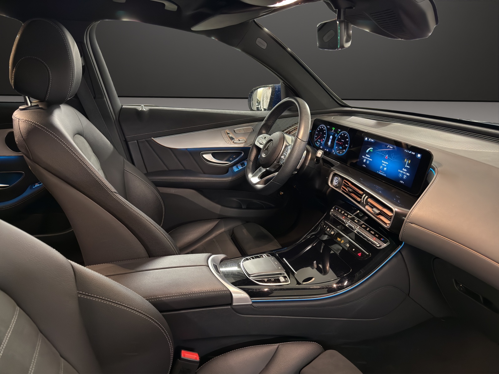 MERCEDES-BENZ EQC 400 4Matic-image-12