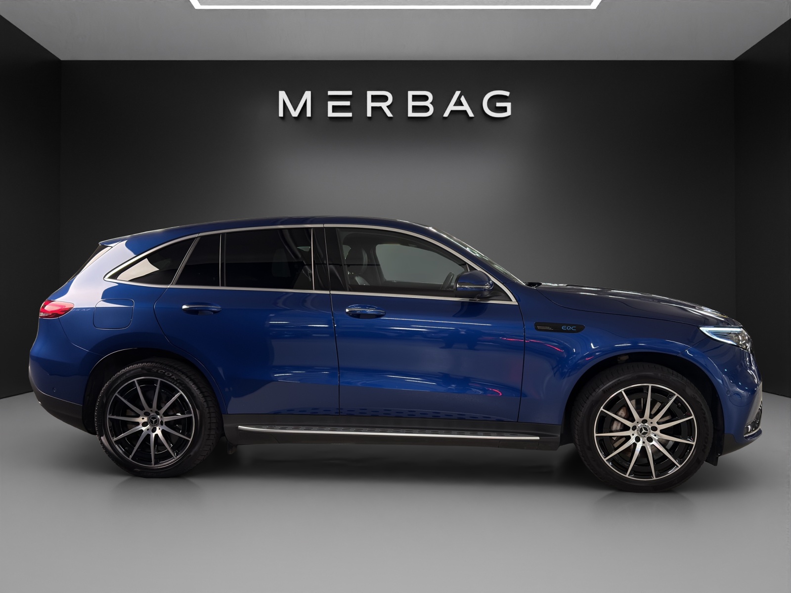 MERCEDES-BENZ EQC 400 4Matic-image-4
