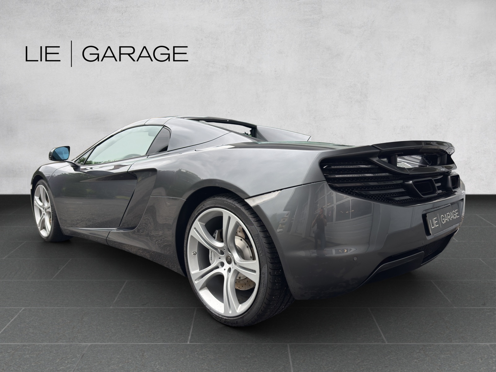 McLAREN MP4-12C SPIDER-showroom-element-2