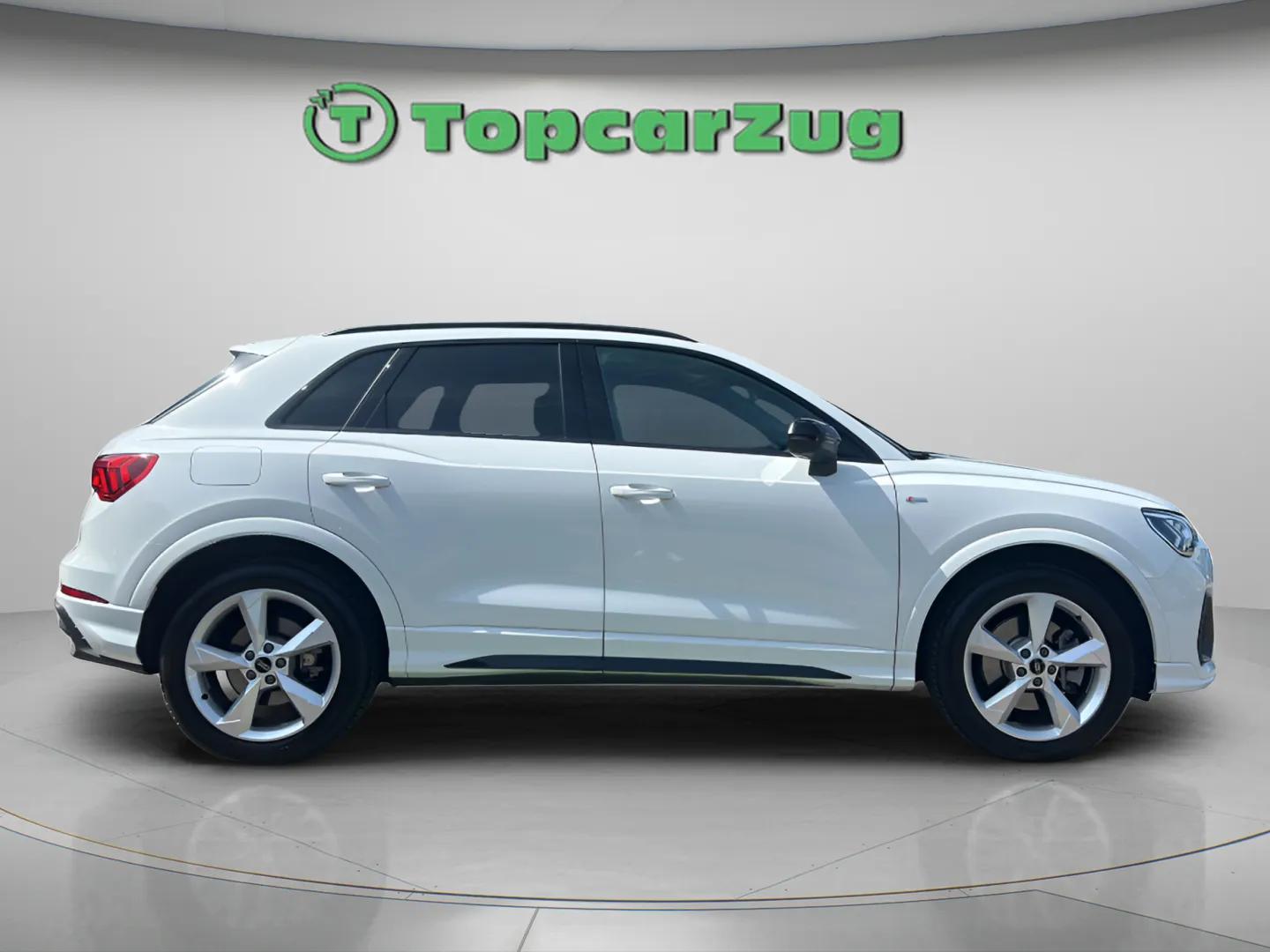 AUDI Q3 40 TFSI S line quattro S-tronic-image-4