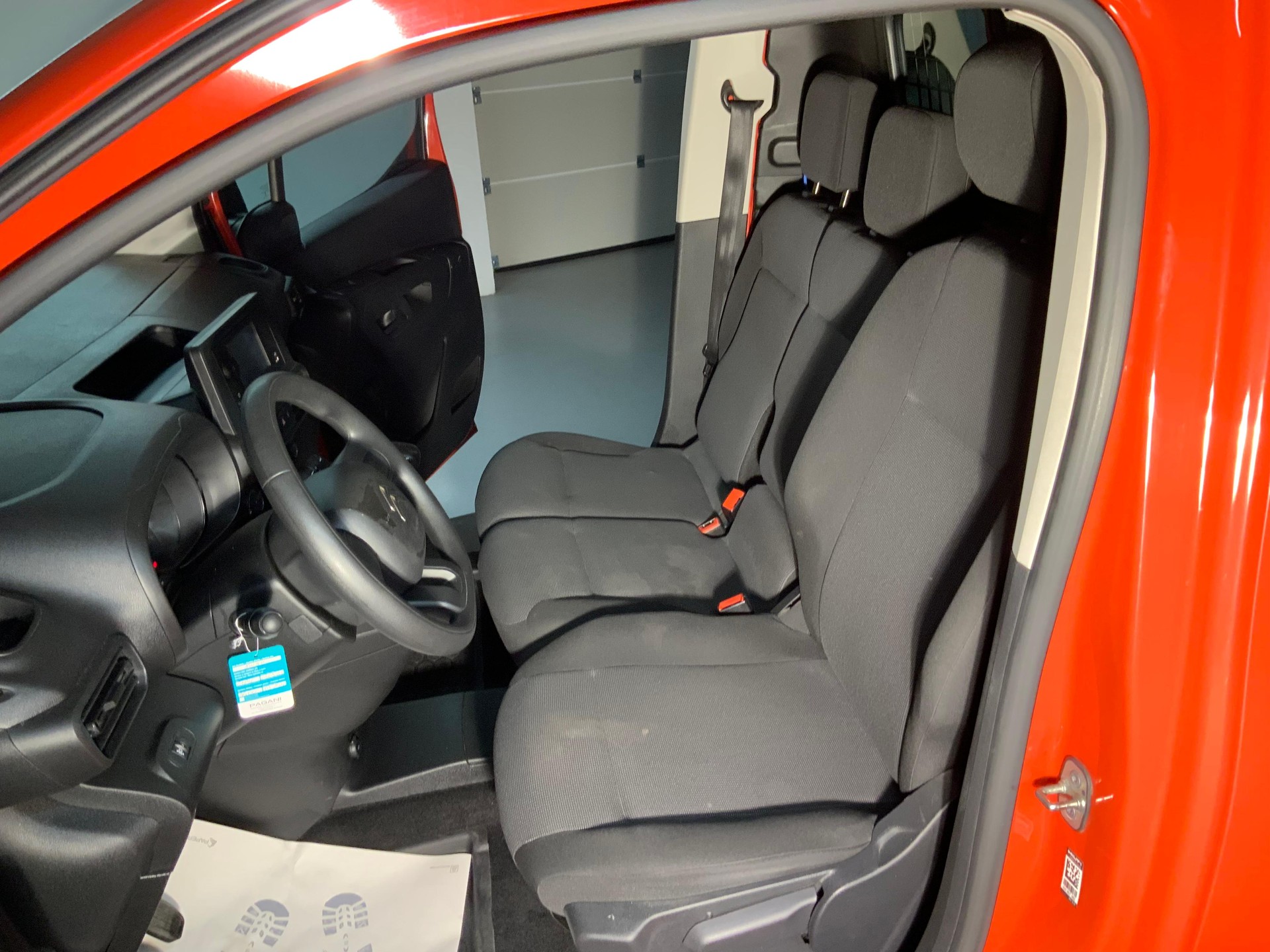 CITROEN Berlingo 650 M 1.2 PureTech 110 Swiss Edition S/S-image-8