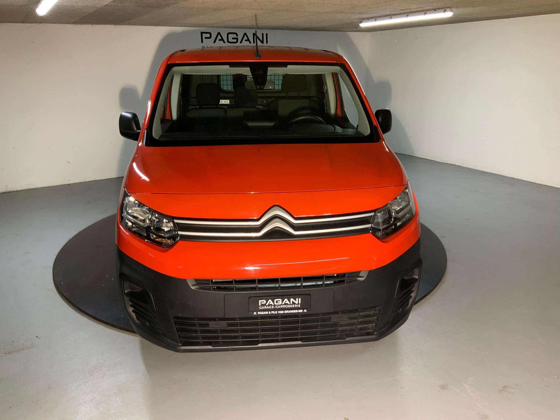 CITROEN Berlingo 650 M 1.2 PureTech 110 Swiss Edition S/S-image-0