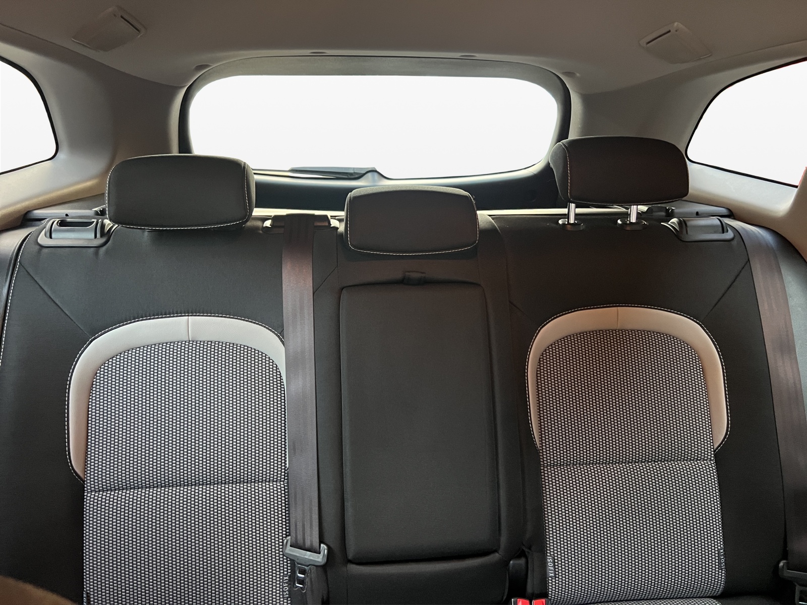 KIA Cee'd Sportswagon 1.6 GDi Trend DCT-image-14