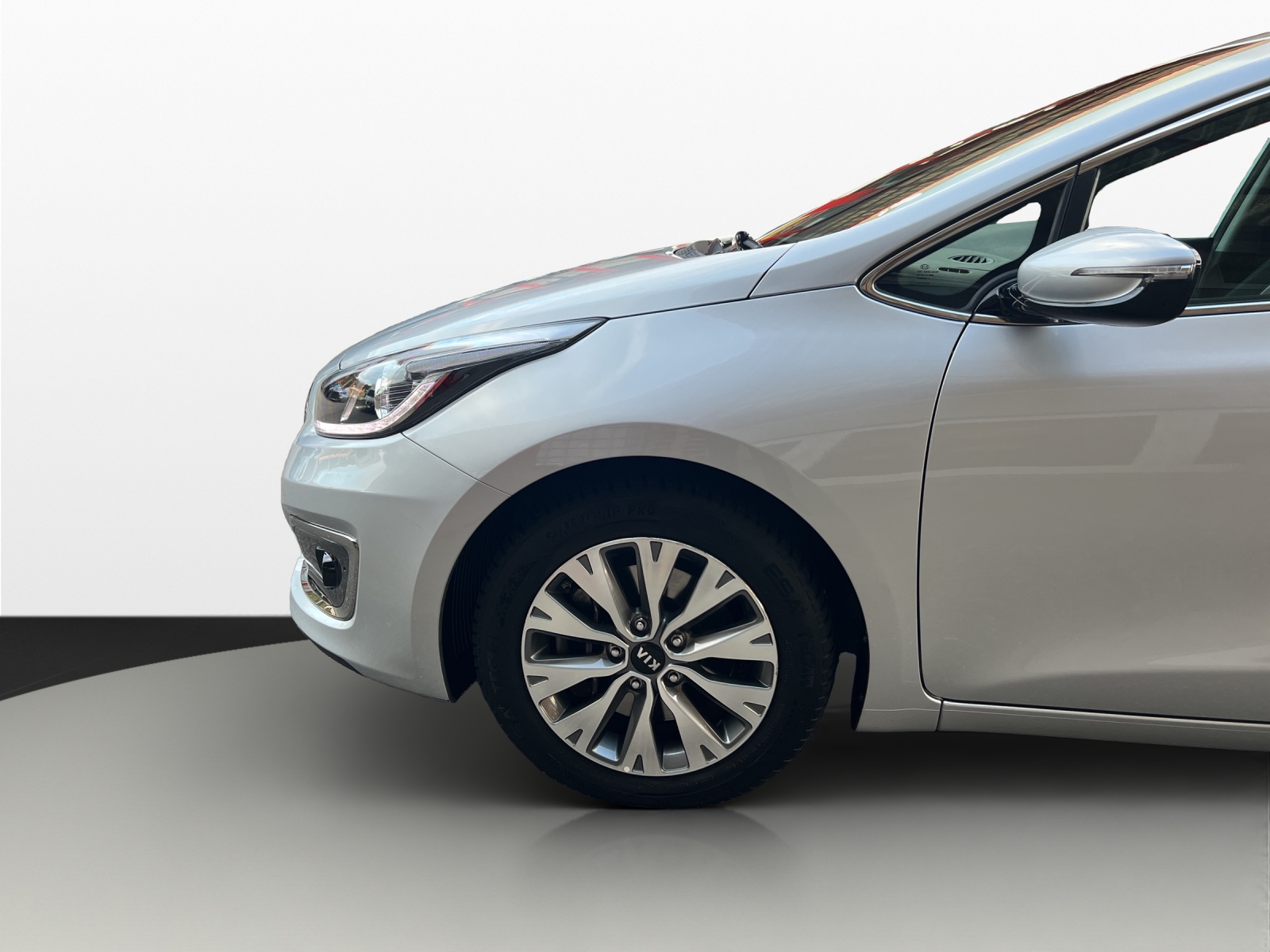 KIA Cee'd Sportswagon 1.6 GDi Trend DCT-image-17