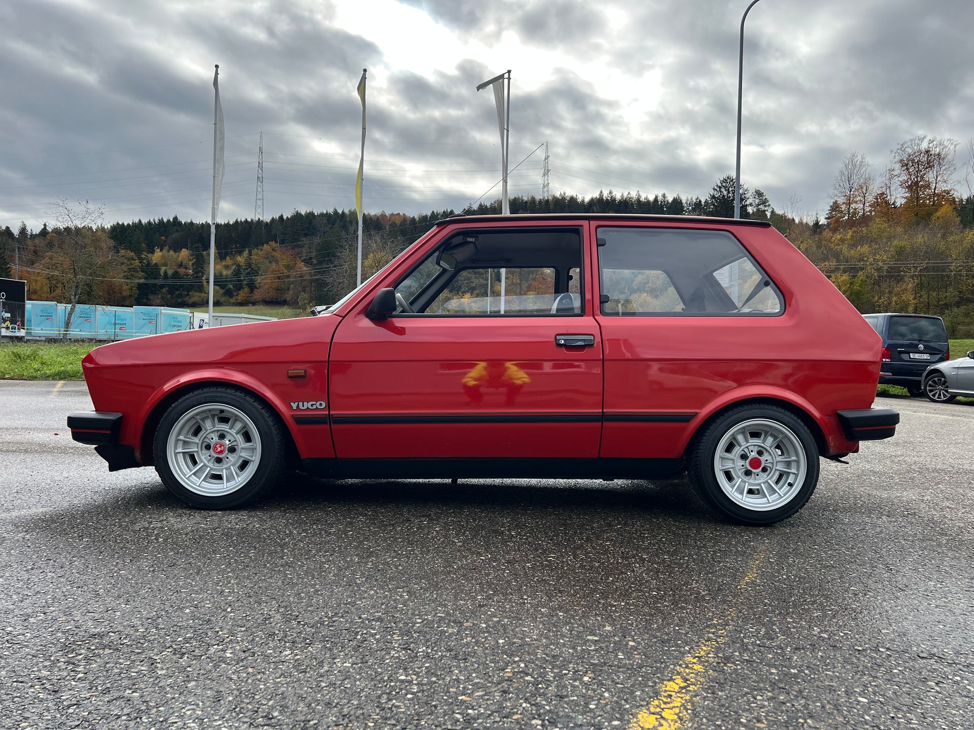 ZASTAVA "YUGO 45" MIT DEUTSCHEN PAPIERE. 13.20 A PAPIERE. SPORT ALU FELGEN. LÄUFT PERFEKT. 40 PS. BENZIN. "BLICKFANG" !!! 8`900.--image-6