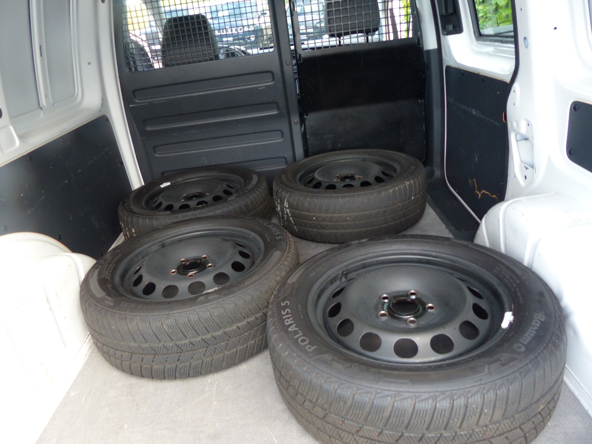 VW Caddy 2.0TDI BlueMotion Technology DSG-image-9