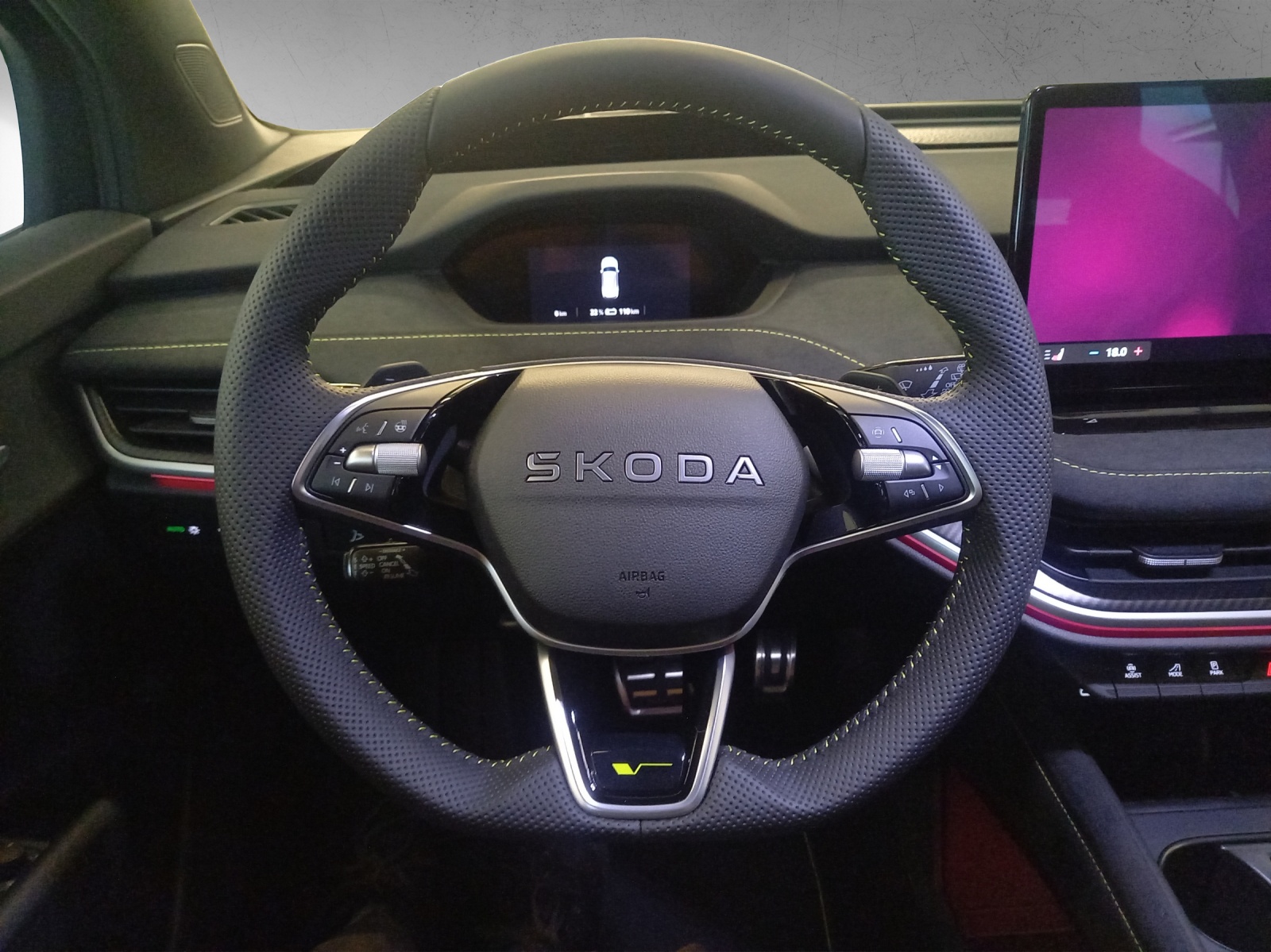 SKODA Enyaq RS 4x4-image-9