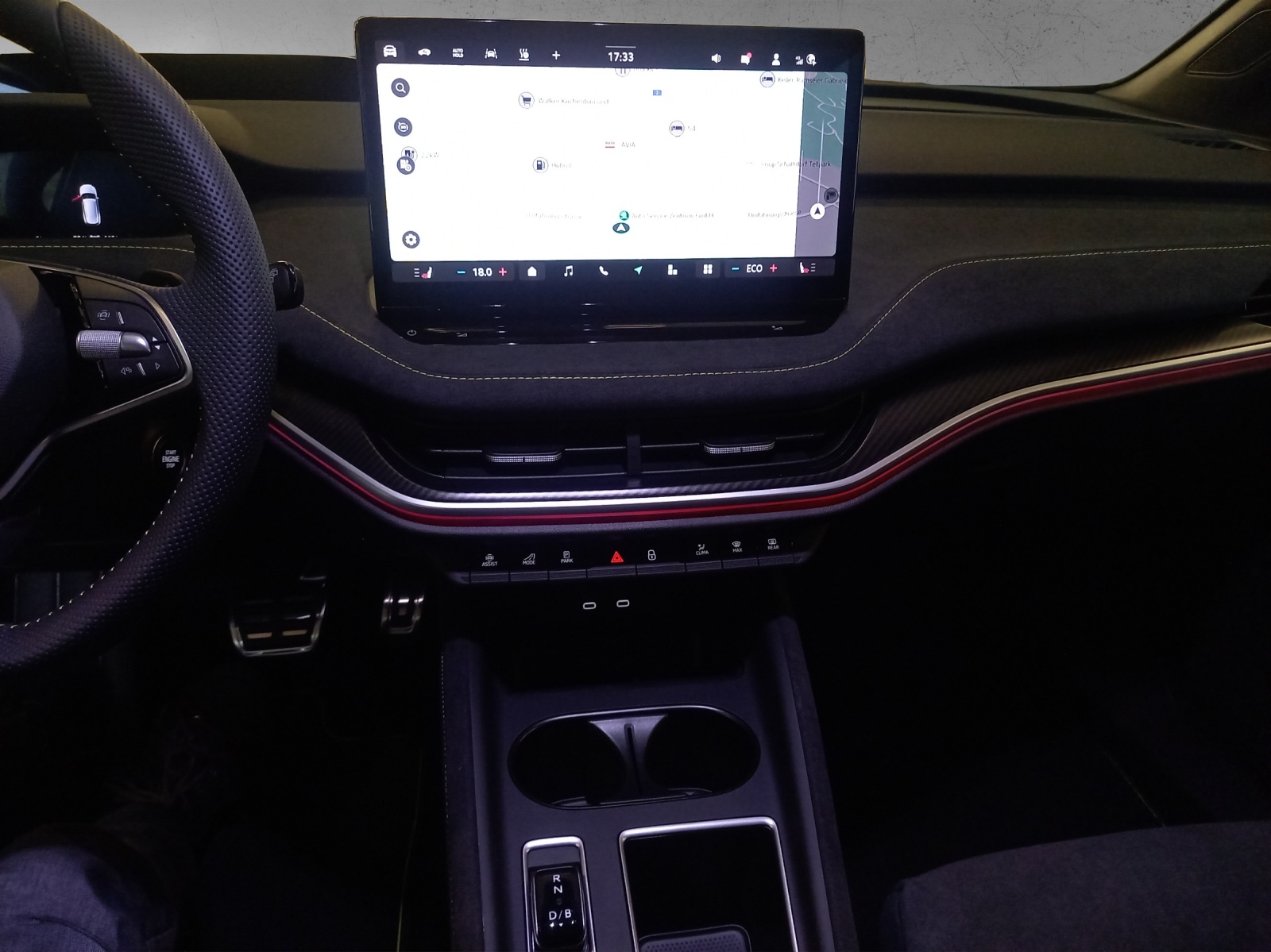 SKODA Enyaq RS 4x4-image-12